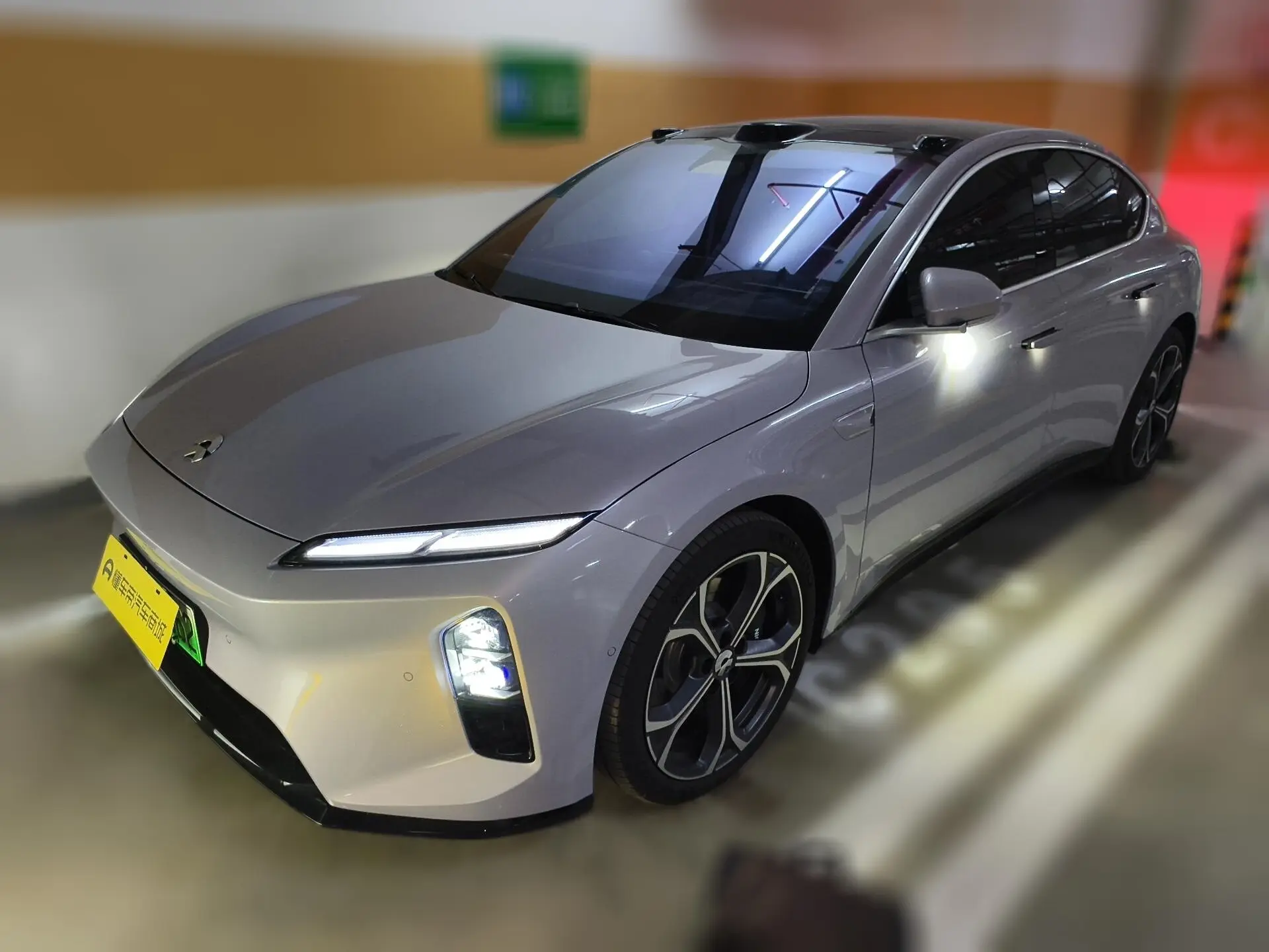 NIO ET5  из Китая