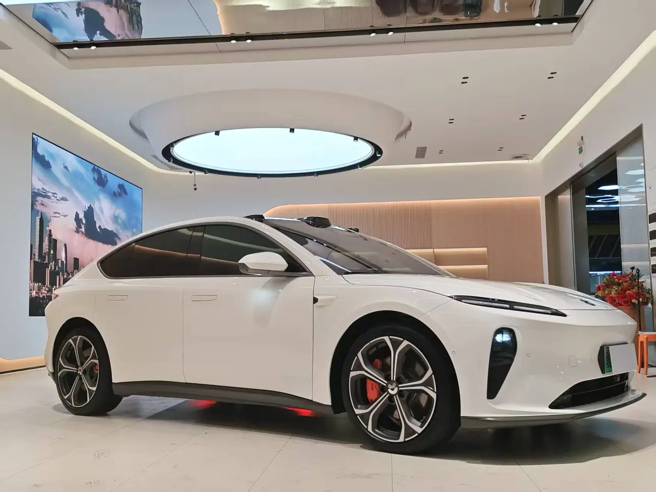 NIO ET5  из Китая