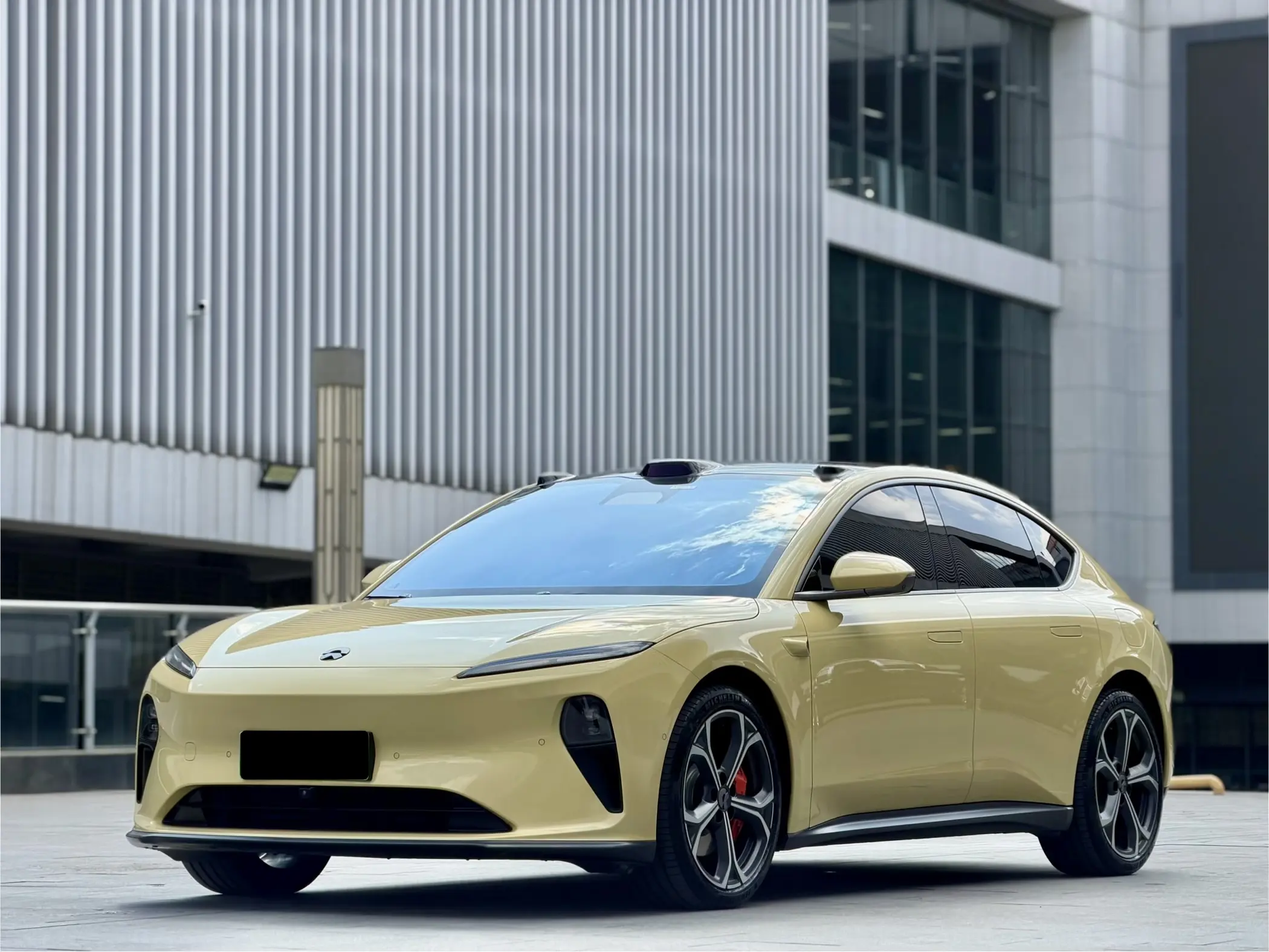 NIO ET5  из Китая