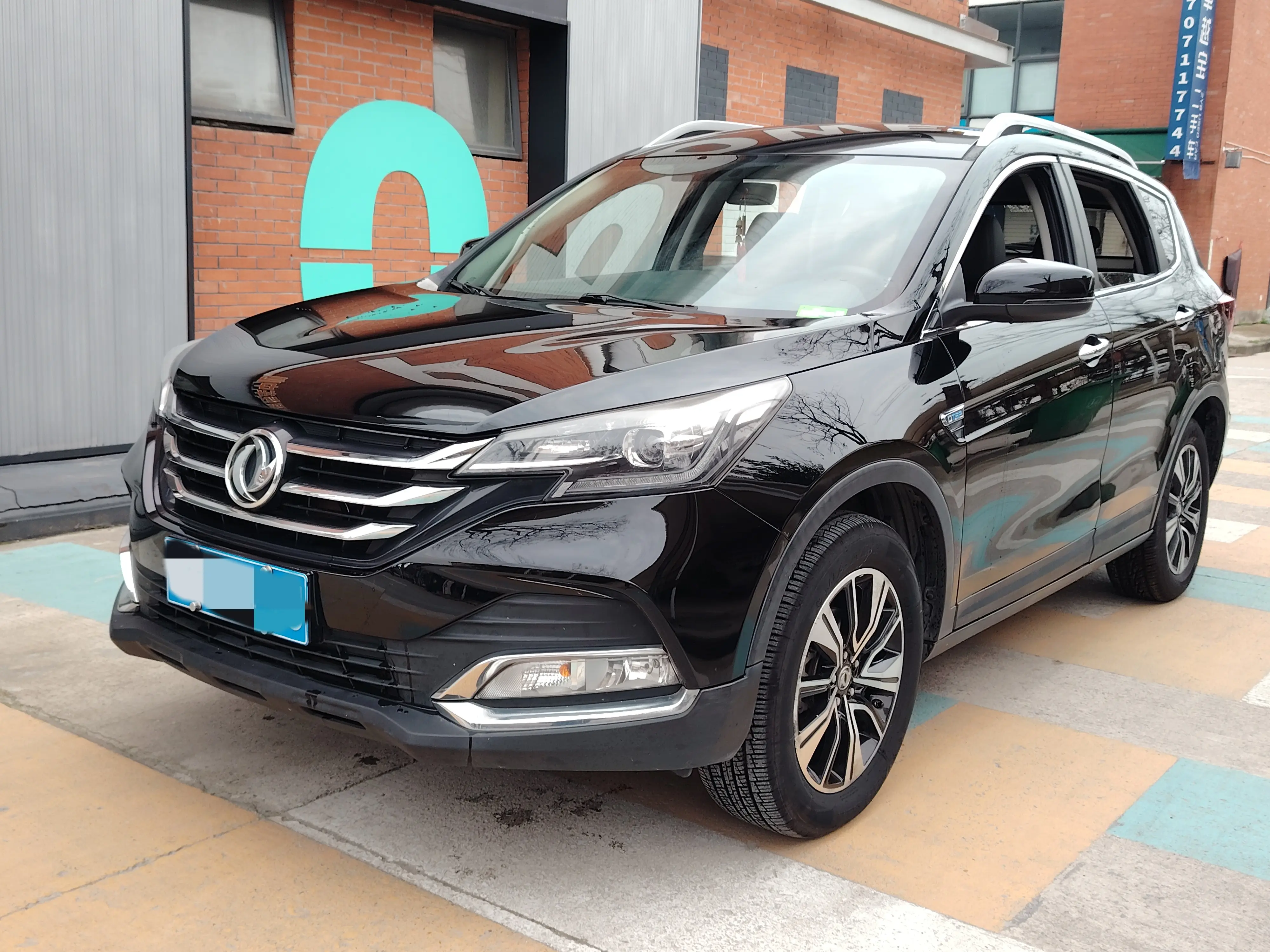Dongfeng Fengshen AX7  из Китая