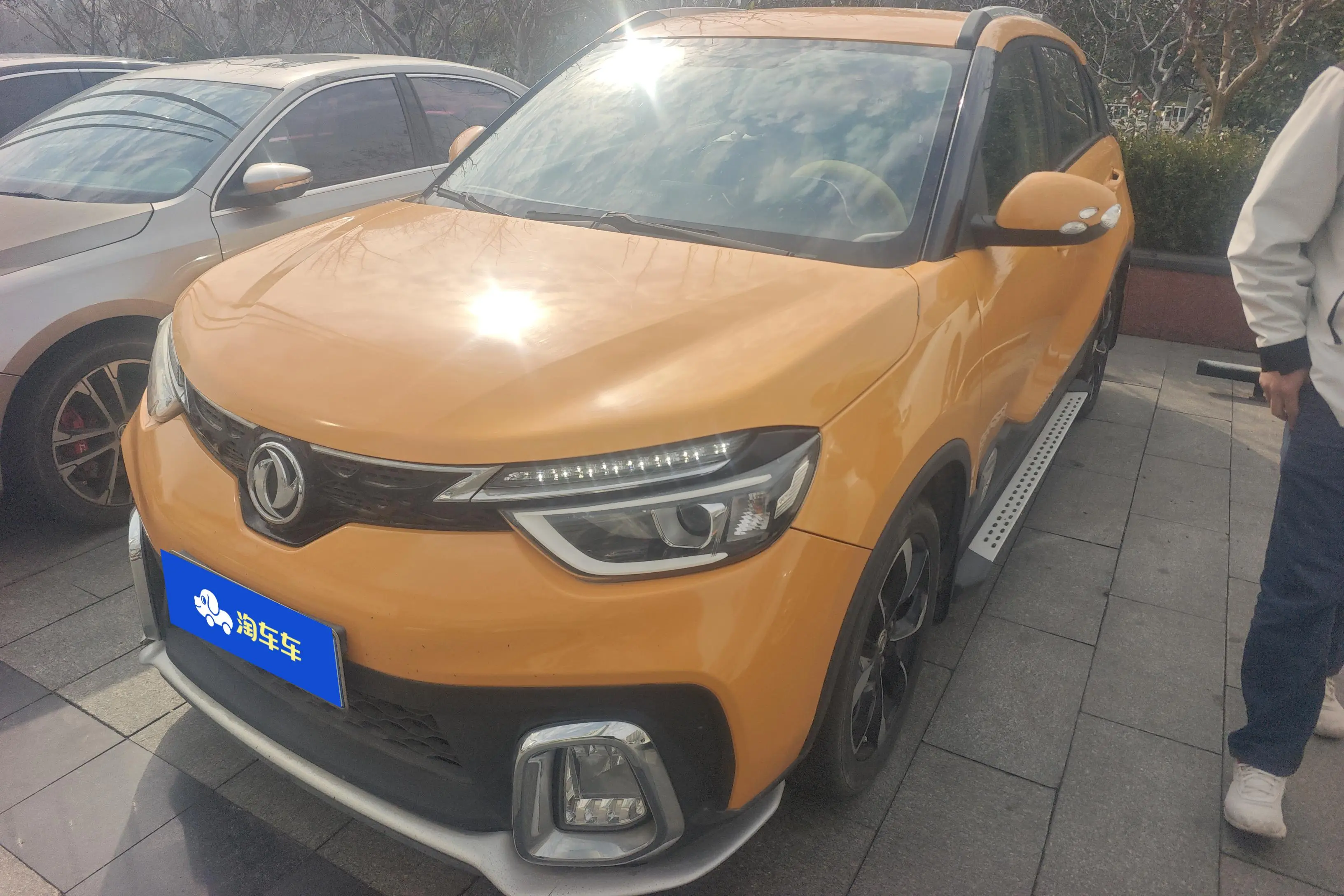 Dongfeng Fengshen AX4  из Китая