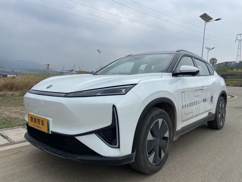 Dongfeng Fengshen L7 PHEV  из Китая