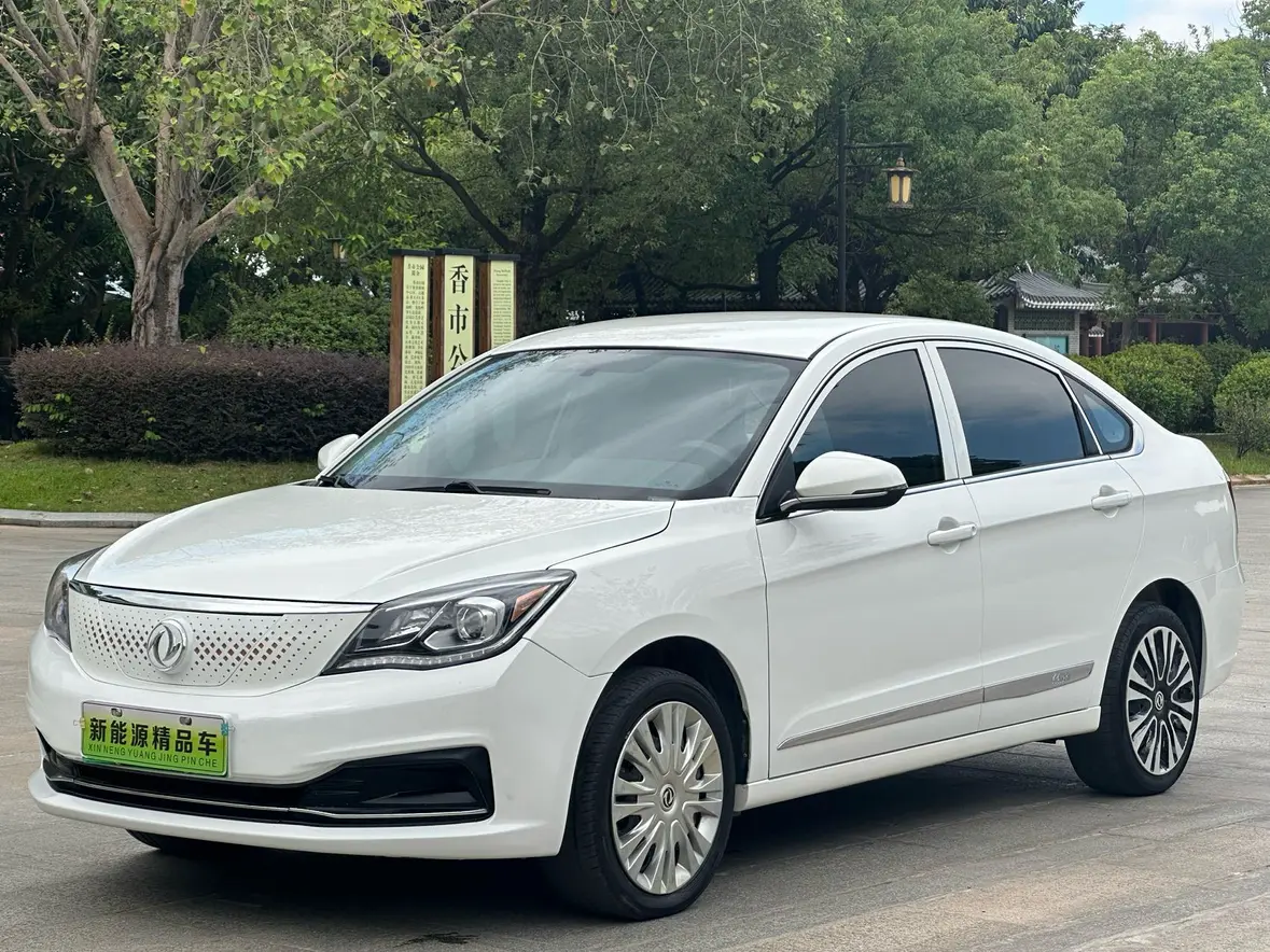 Dongfeng Fengshen E70  из Китая