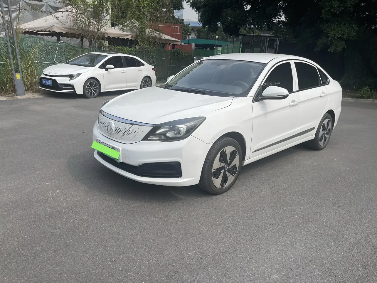 Dongfeng Fengshen E70  из Китая