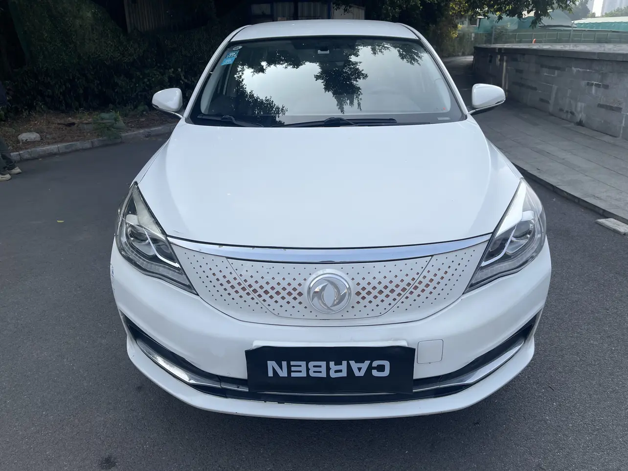 Dongfeng Fengshen E70  из Китая