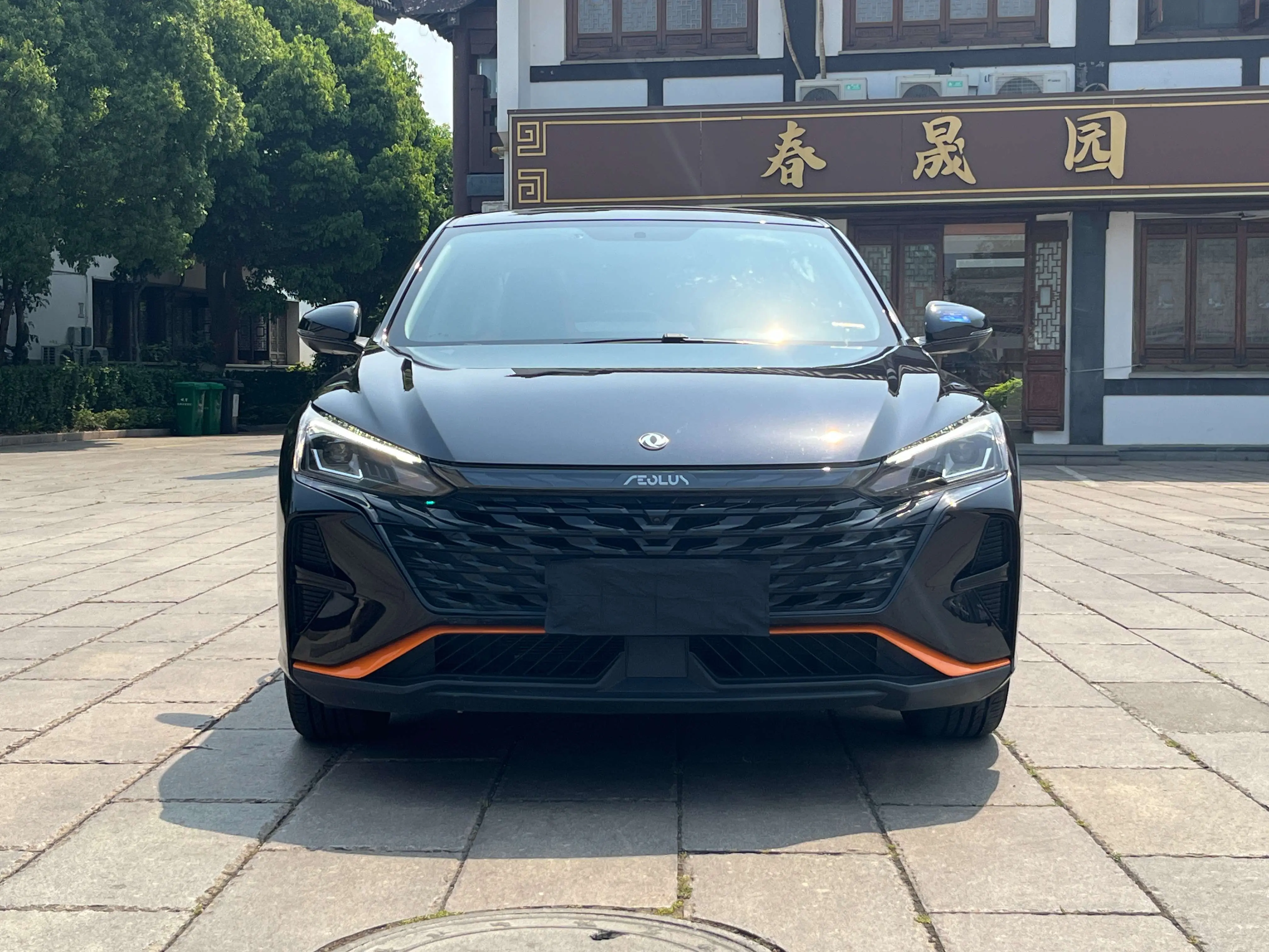 Dongfeng Yixuan  из Китая