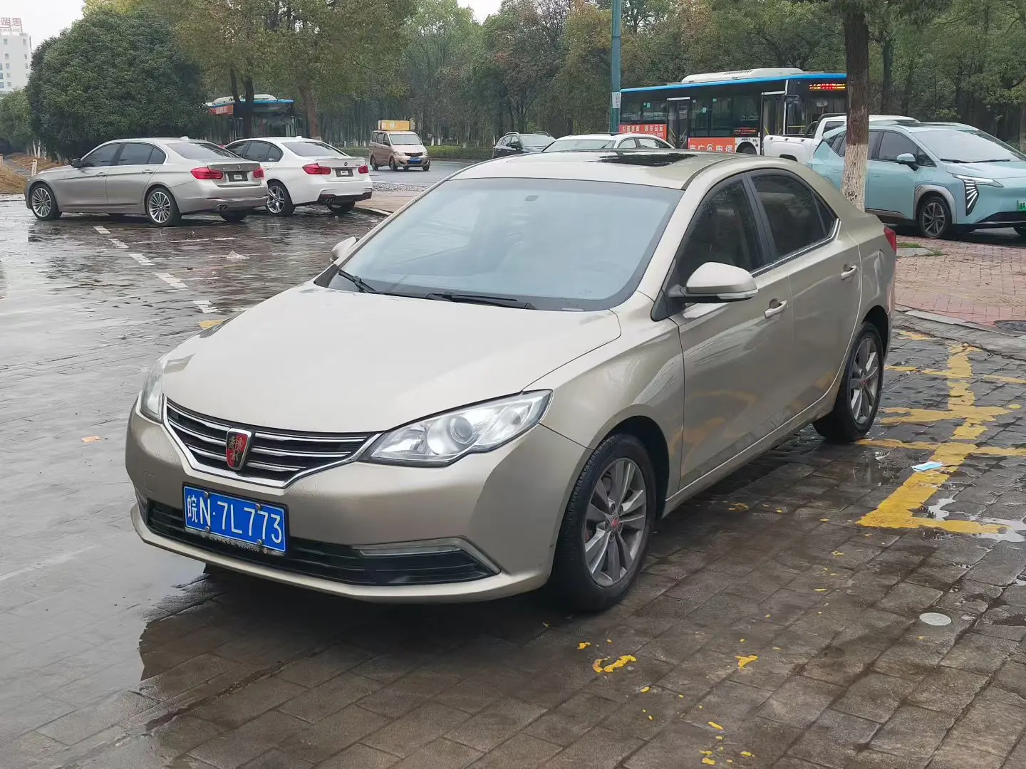 Roewe 360  из Китая
