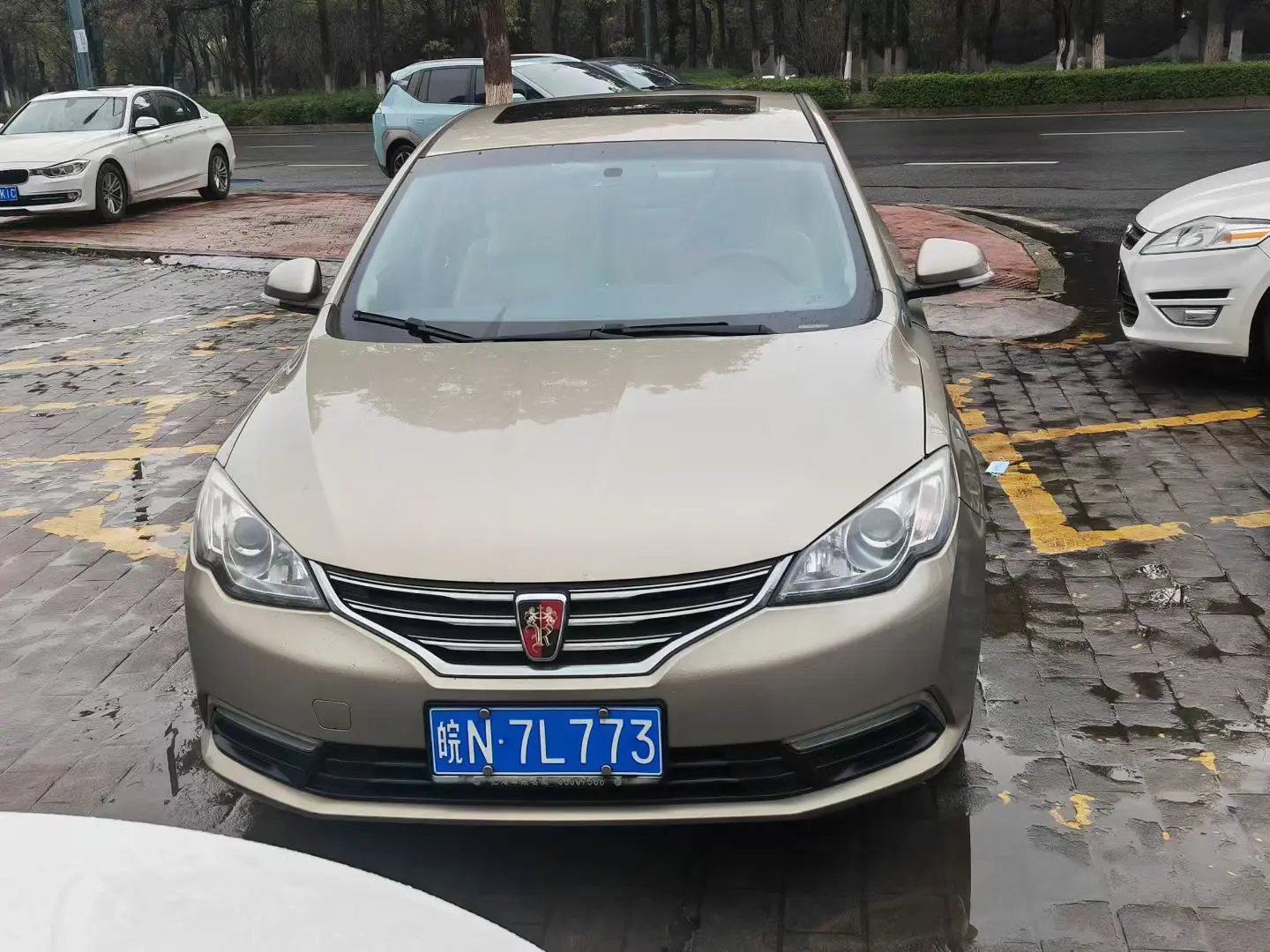 Roewe 360  из Китая