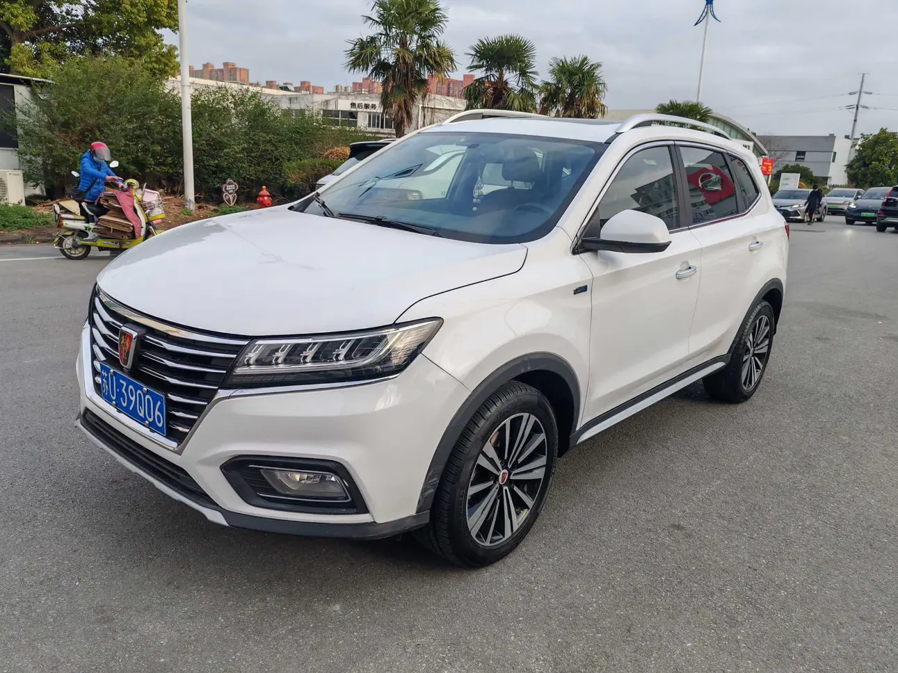 Roewe RX5  из Китая