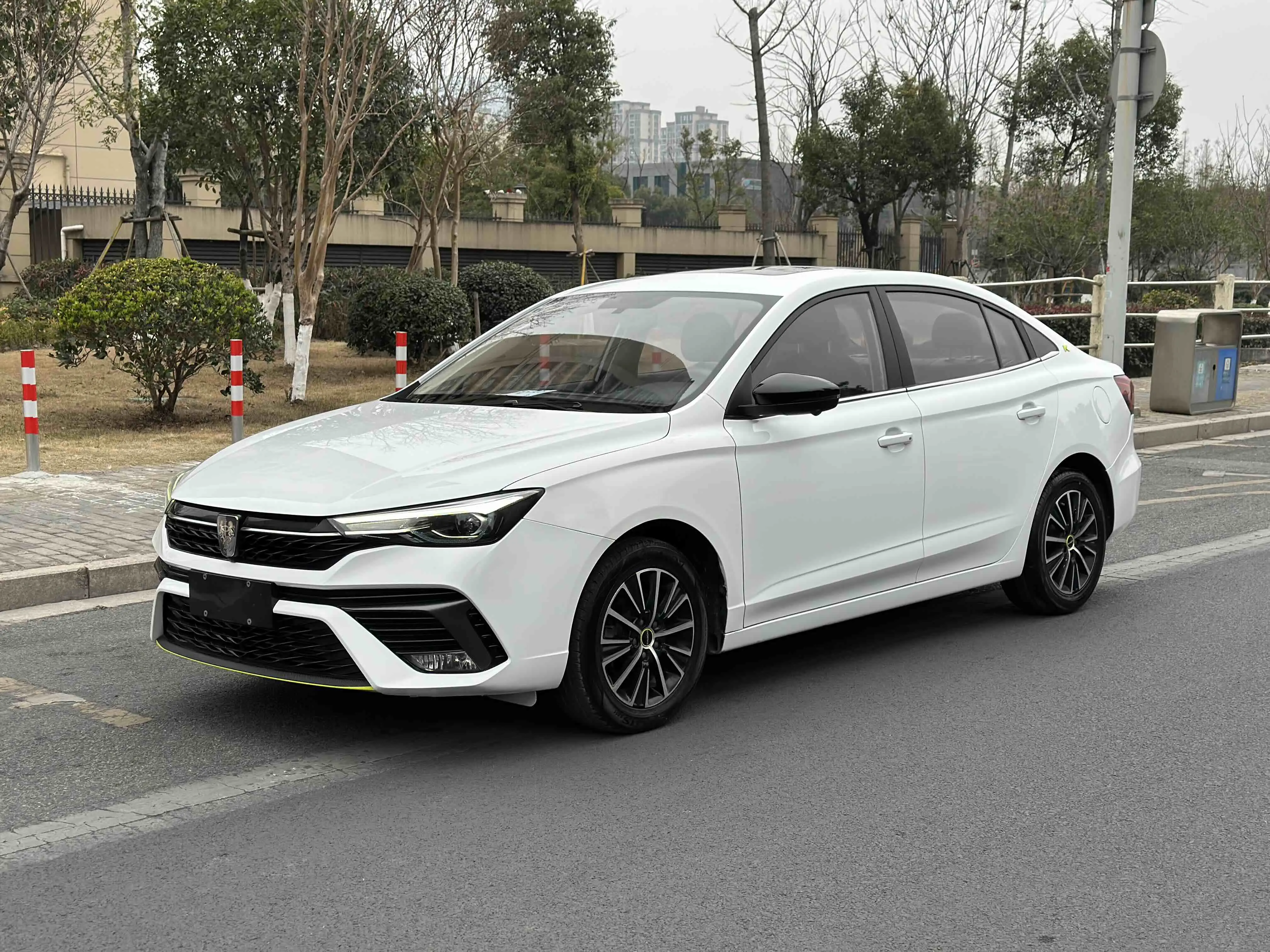 Roewe i5  из Китая