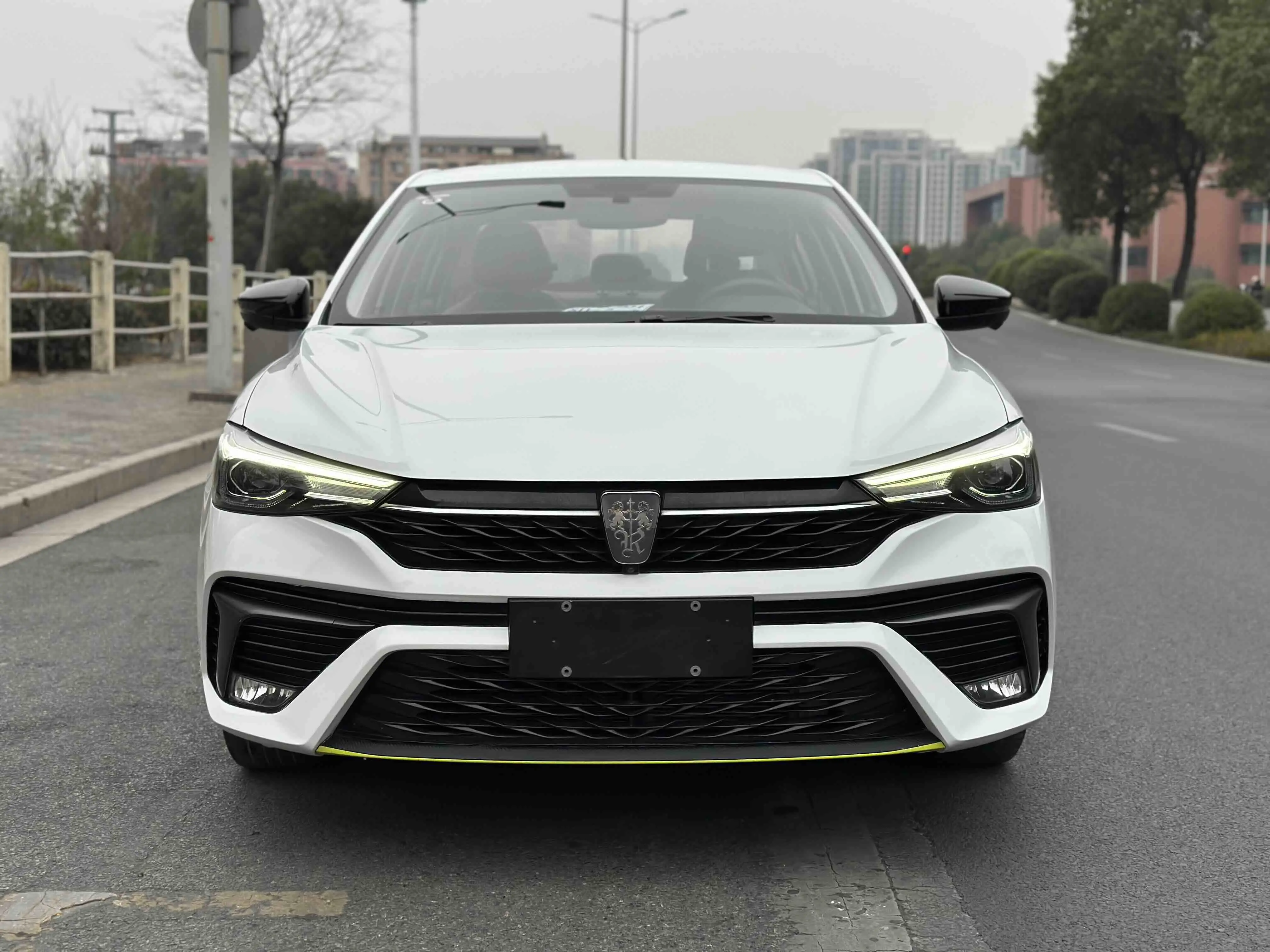 Roewe i5  из Китая
