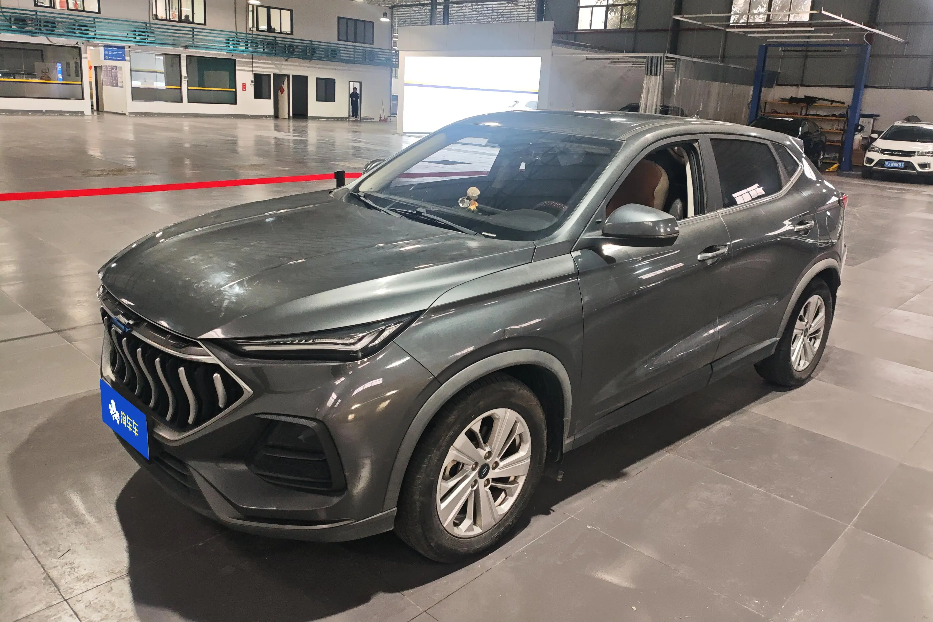 Oshan Changan Auchan X5