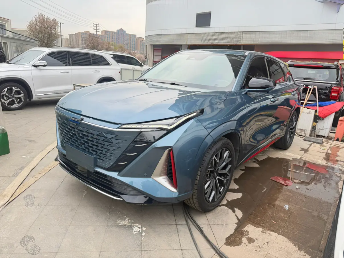 Oshan Changan Auchan Z6