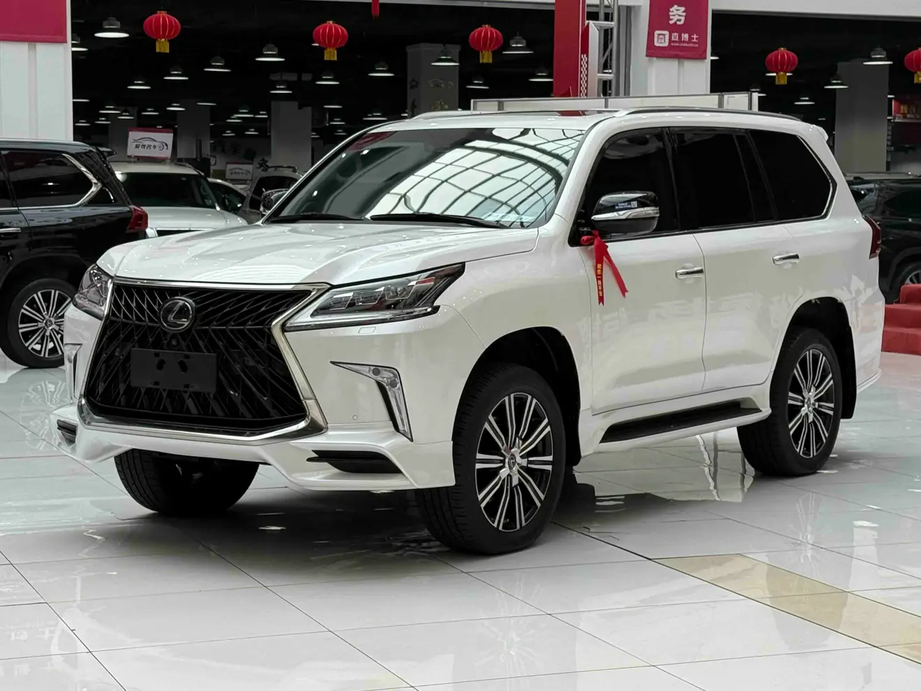 Lexus LX
