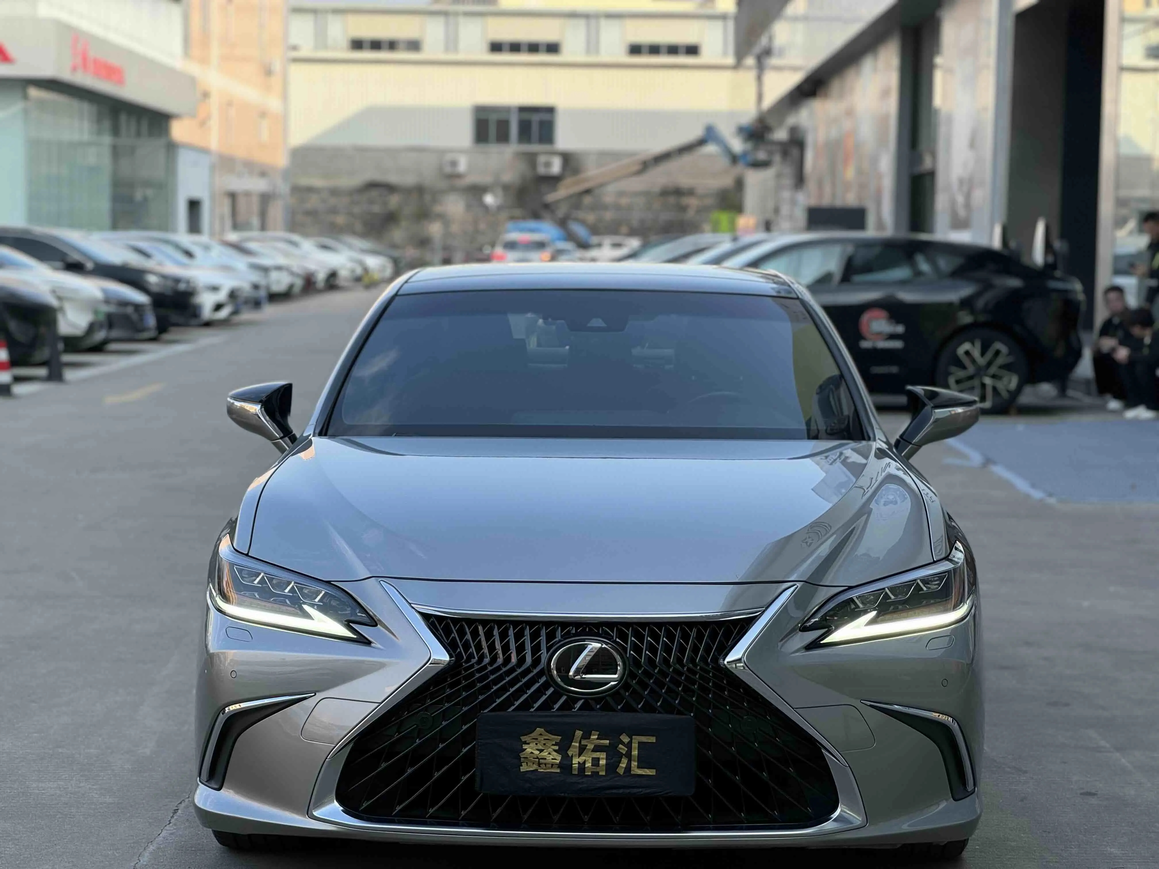 Lexus ES