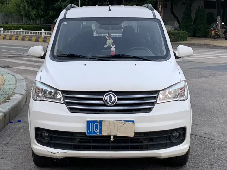 Dongfeng Fengon 330  из Китая