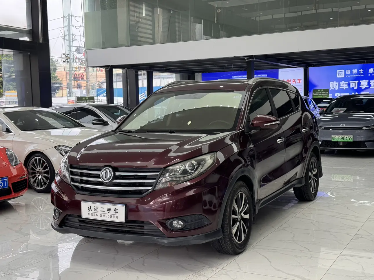 Dongfeng Fengon 580  из Китая