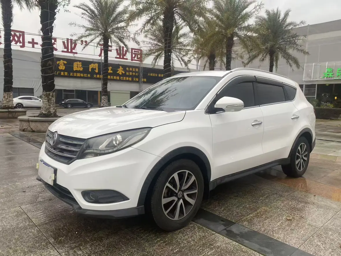 Dongfeng Fengon 580  из Китая