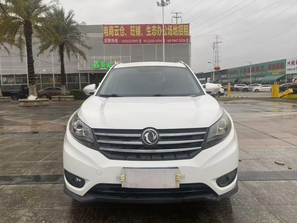 Dongfeng Fengon 580  из Китая