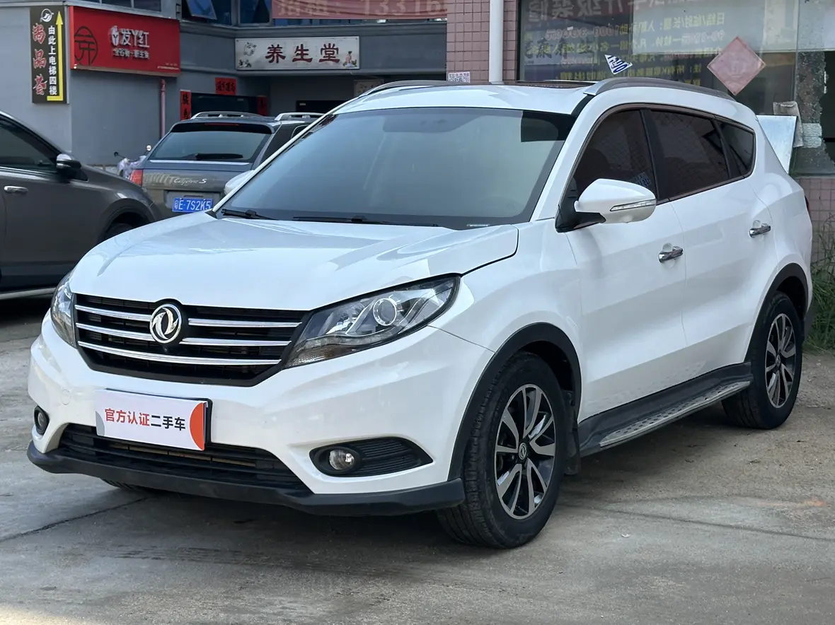 Dongfeng Fengon 580  из Китая