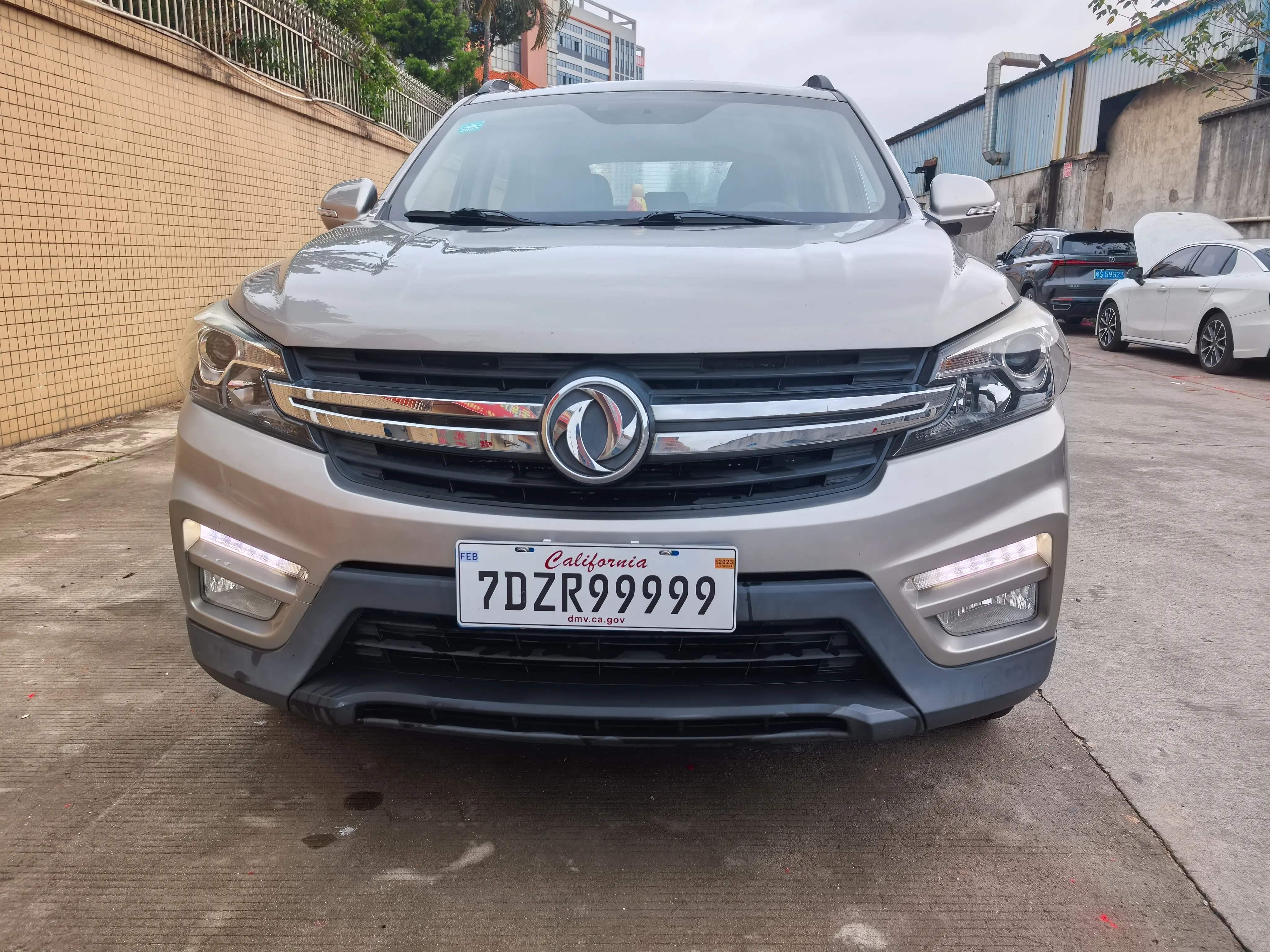 Dongfeng Scenery S560  из Китая