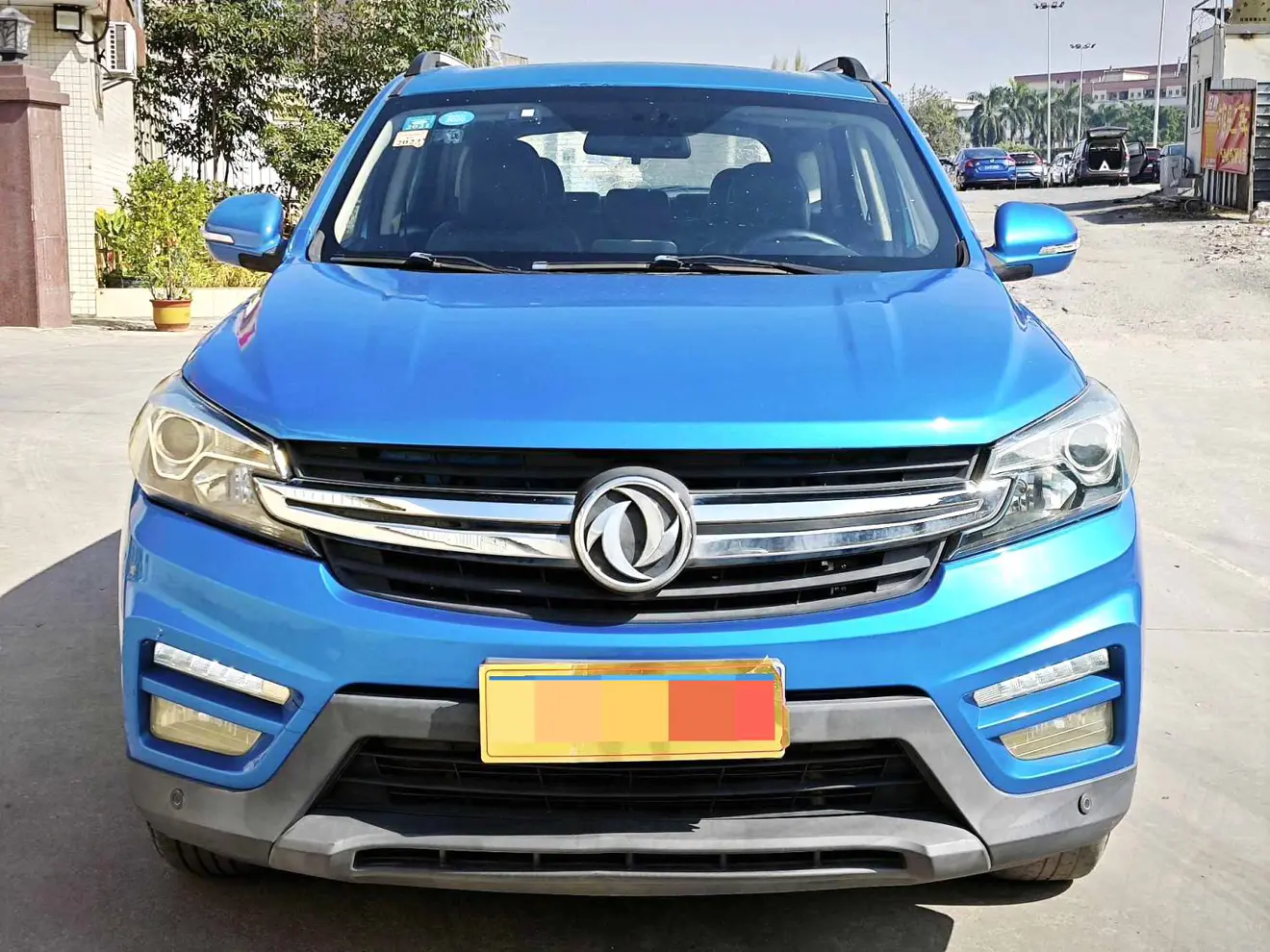 Dongfeng Scenery S560  из Китая