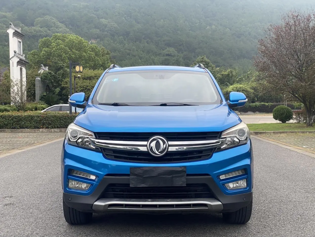 Dongfeng Scenery S560  из Китая