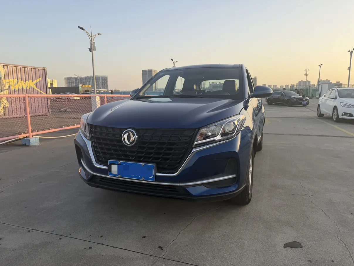 Dongfeng Fengon 500  из Китая
