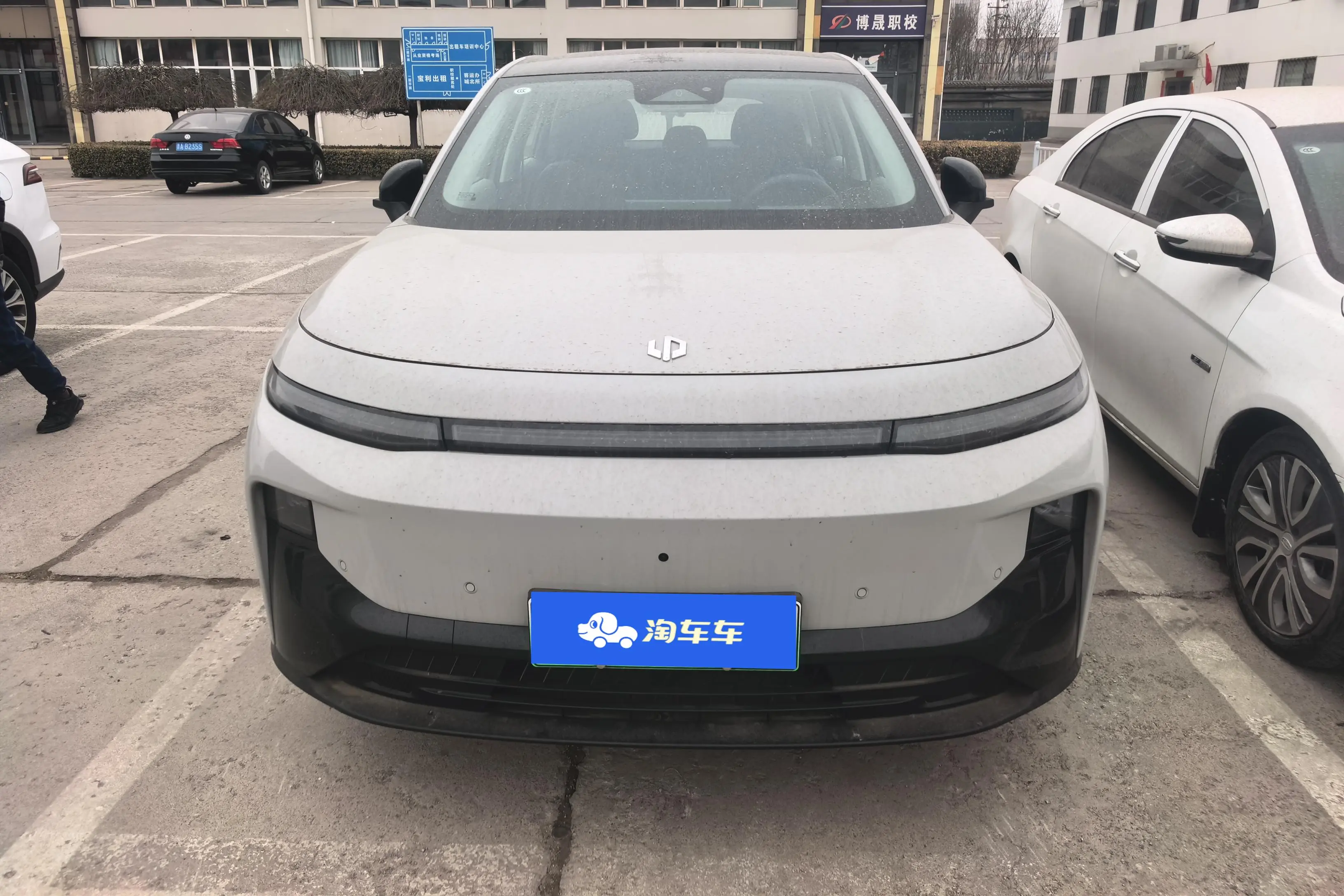 Leapmotor B10  из Китая