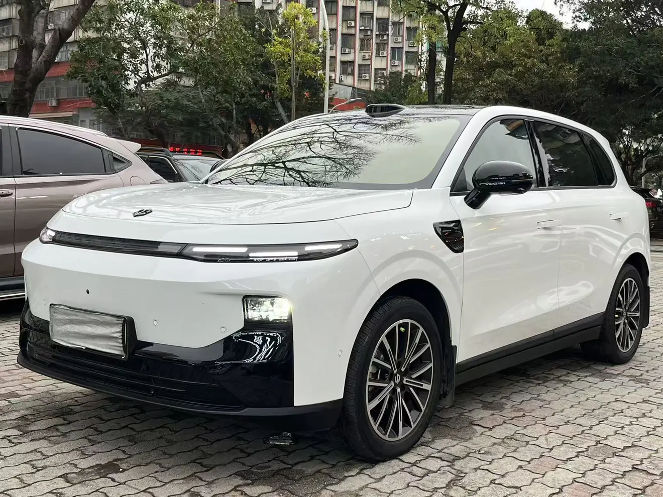 Leapmotor B10