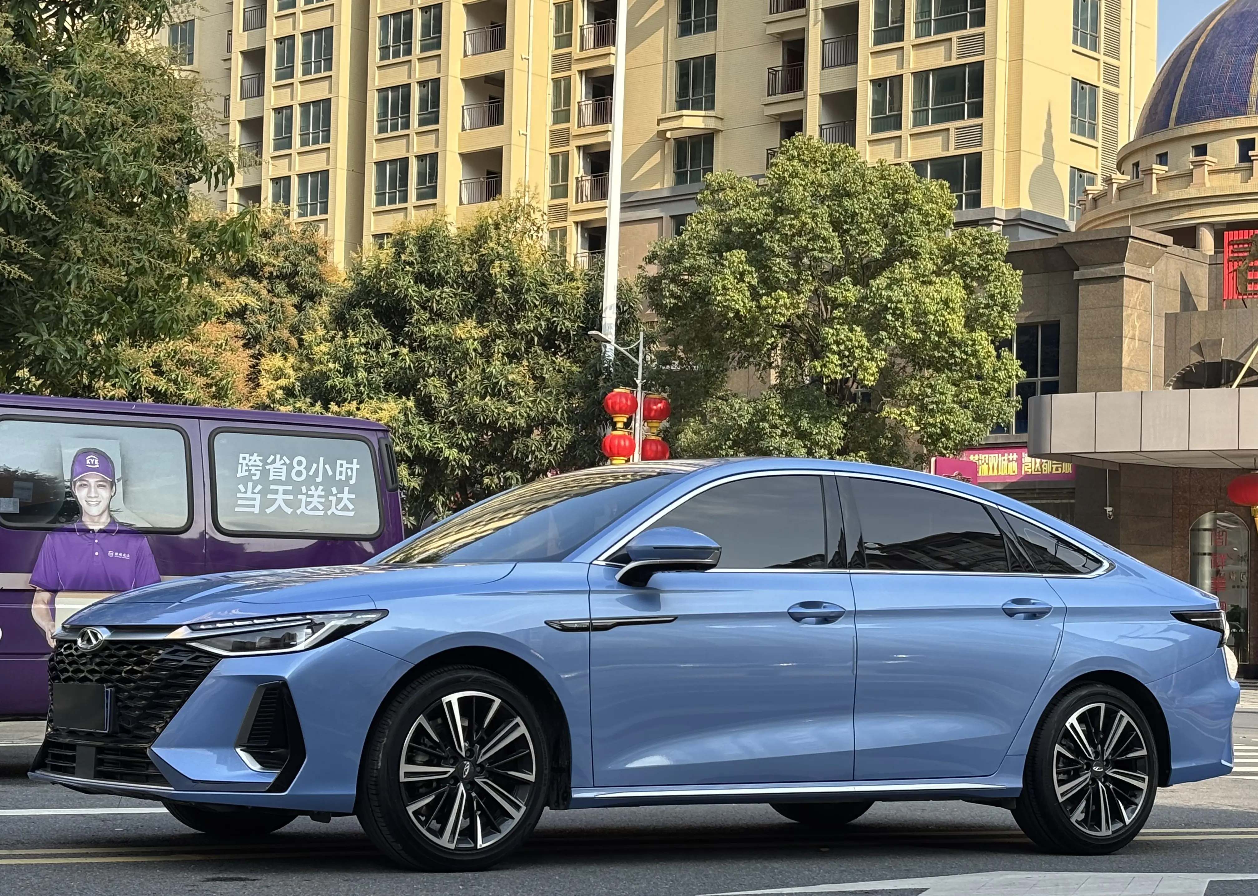 Chery Arrizo 8  из Китая