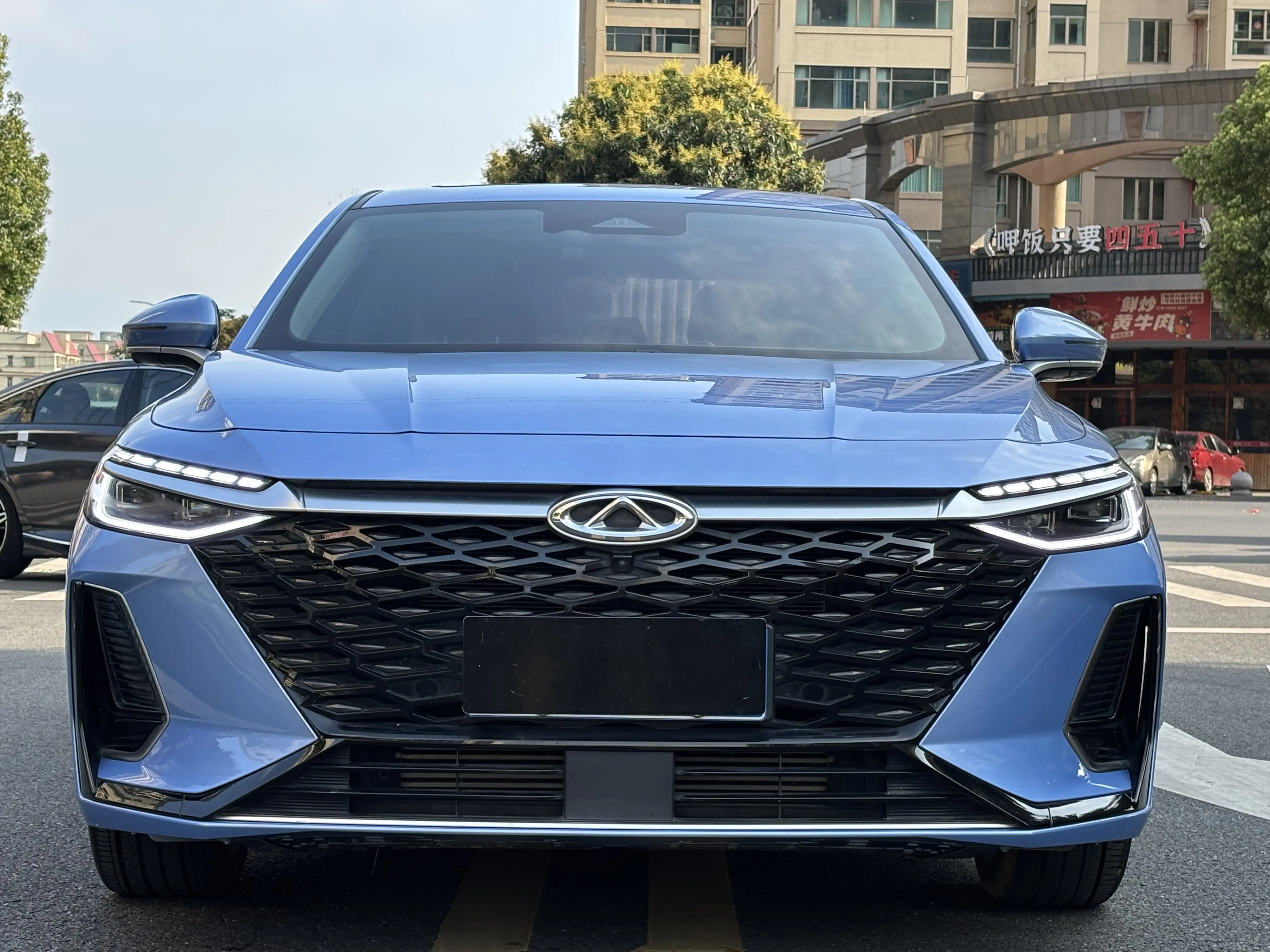 Chery Arrizo 8  из Китая