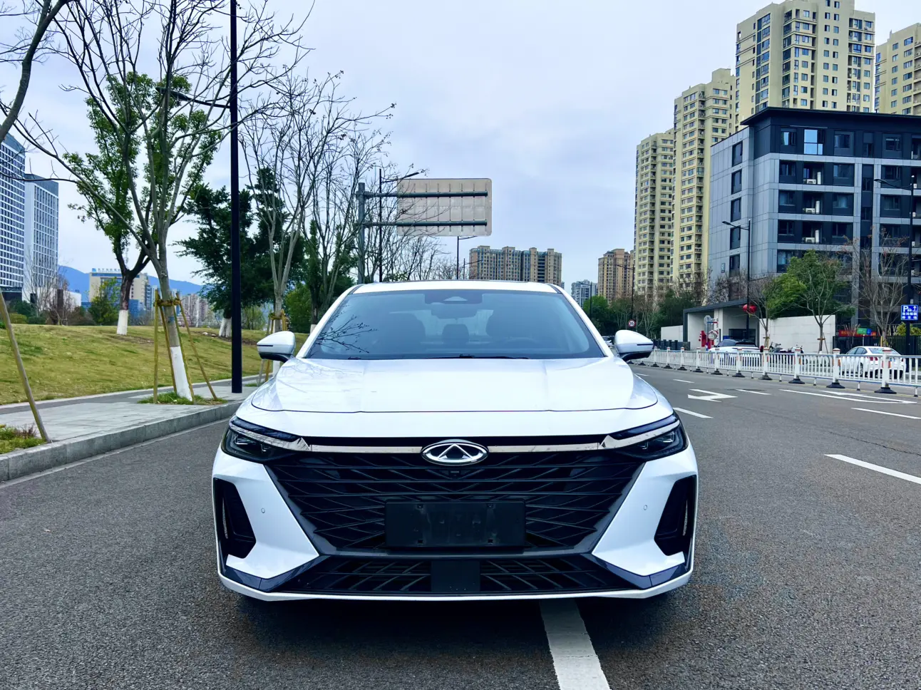 Chery Arrizo 8  из Китая