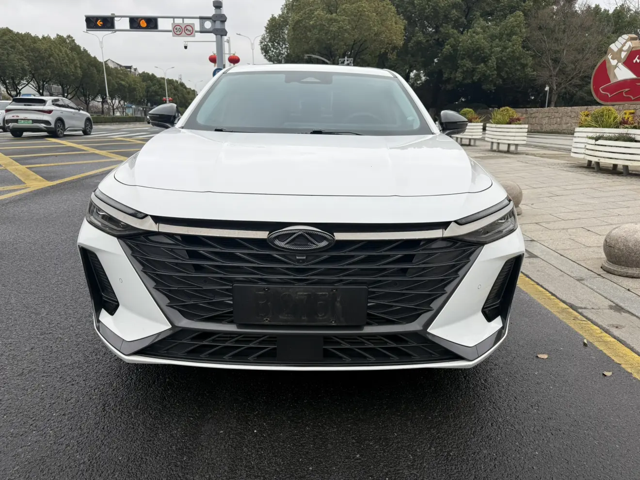 Chery Arrizo 8  из Китая