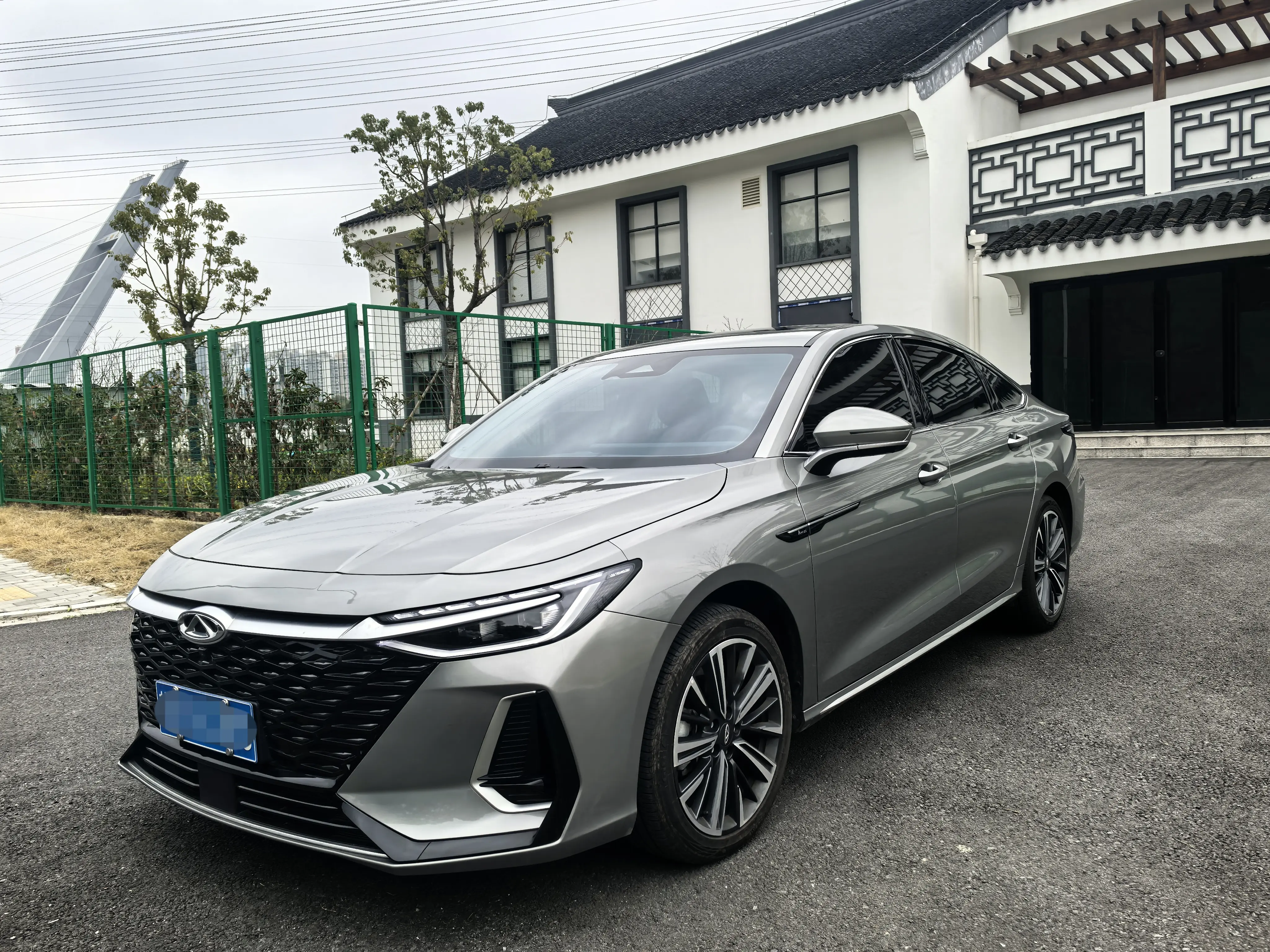 Chery Arrizo 8  из Китая