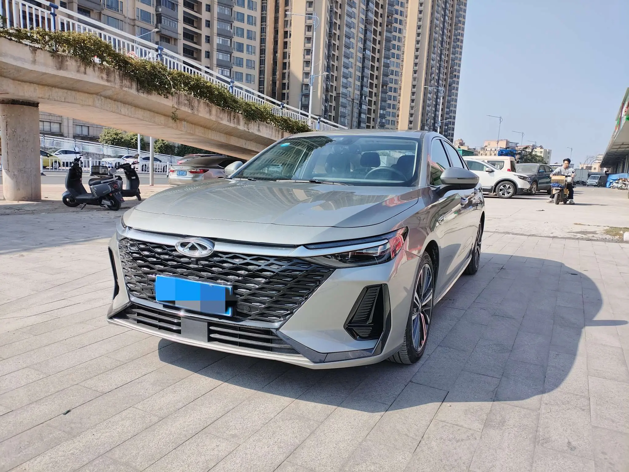 Chery Arrizo 8  из Китая