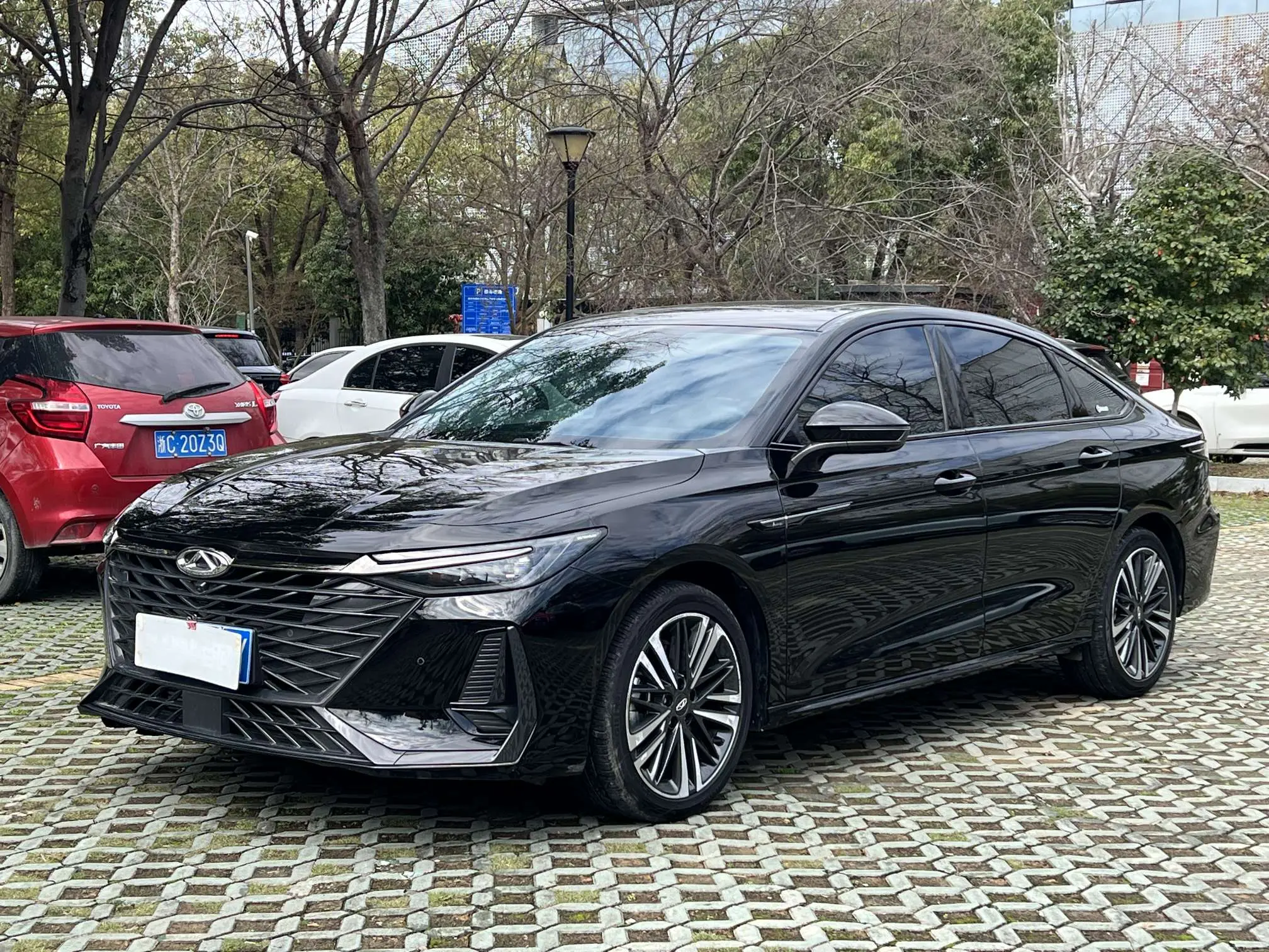 Chery Arrizo 8  из Китая