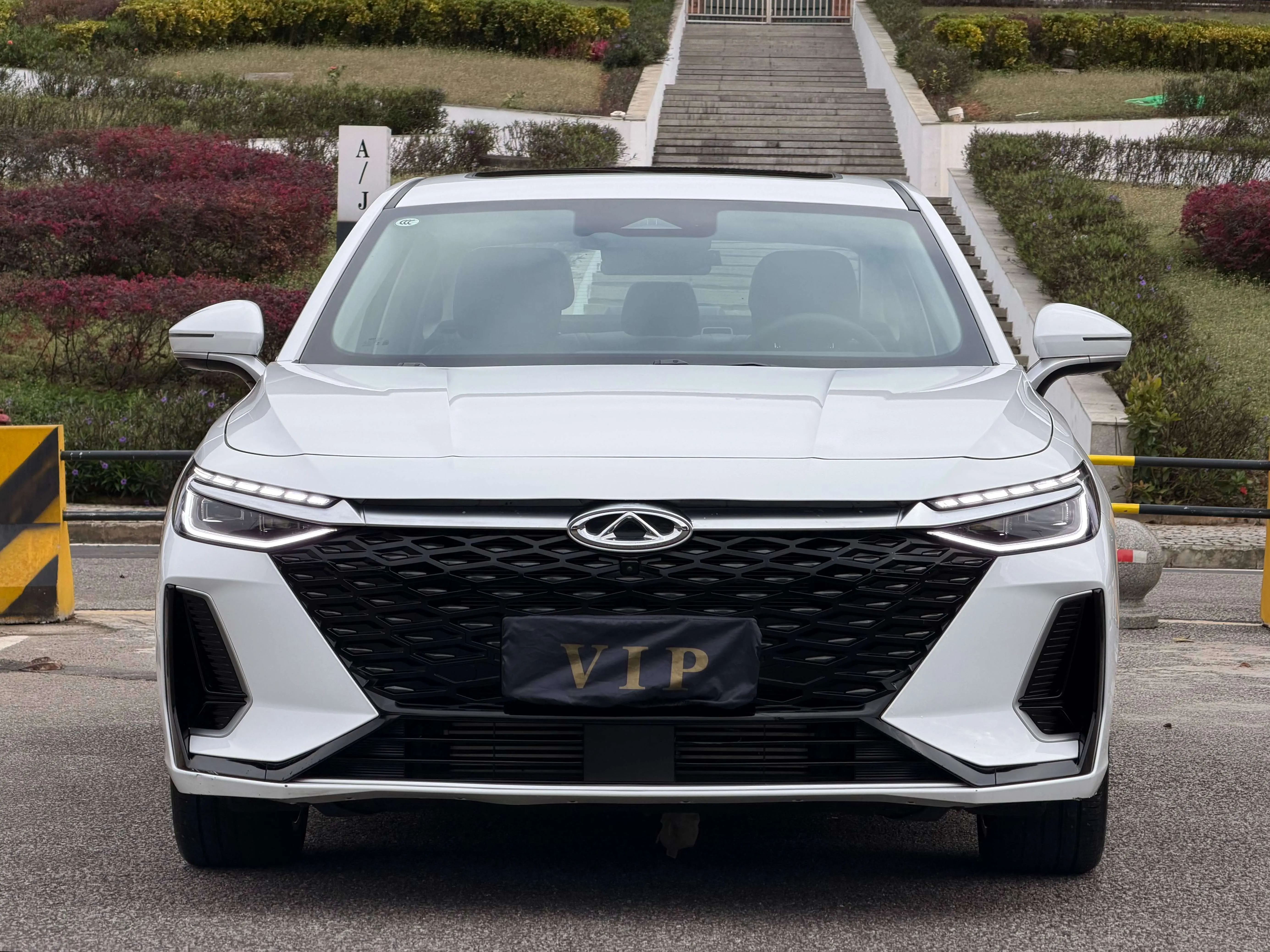 Chery Arrizo 8  из Китая