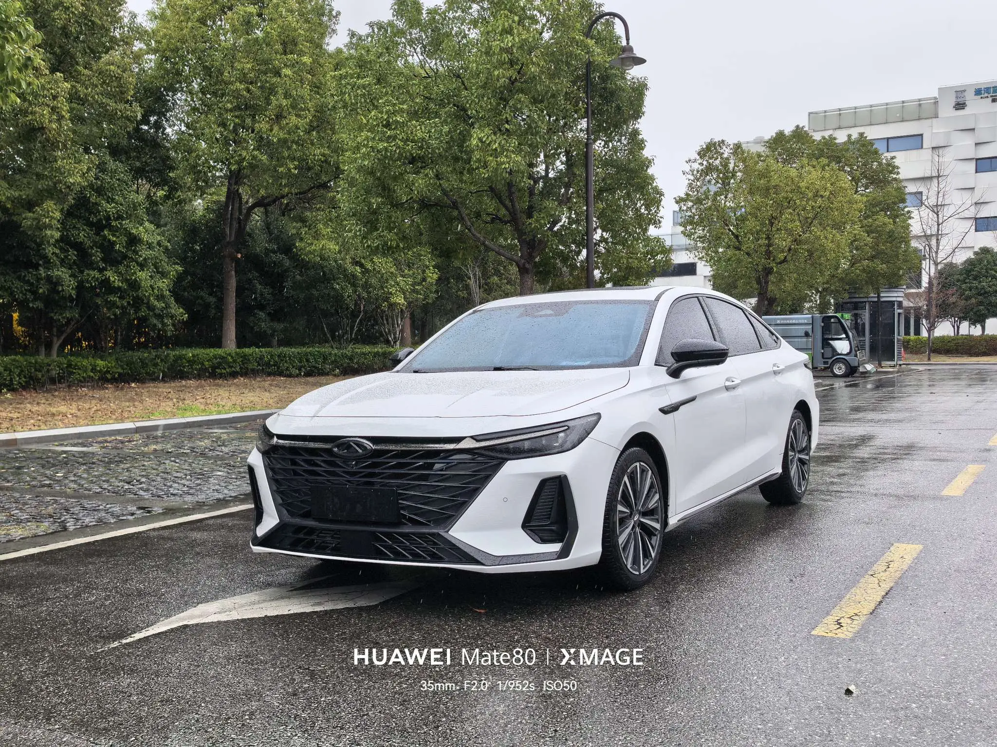 Chery Arrizo 8  из Китая