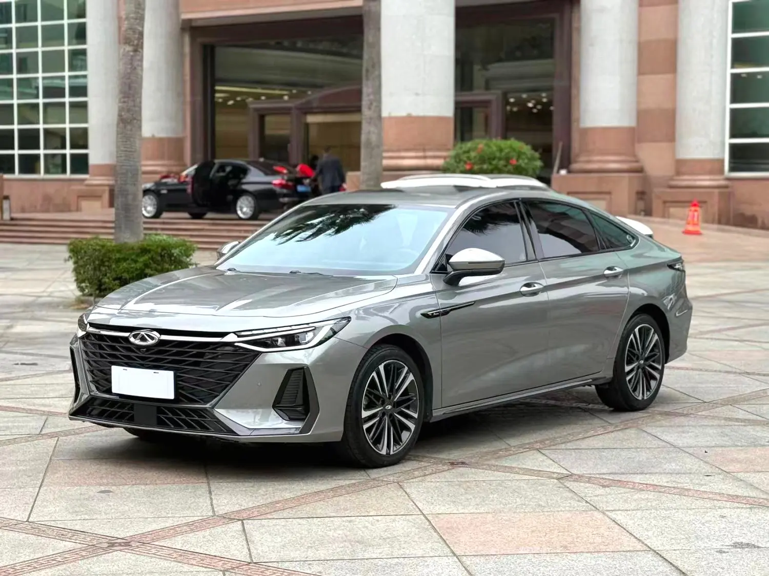 Chery Arrizo 8  из Китая