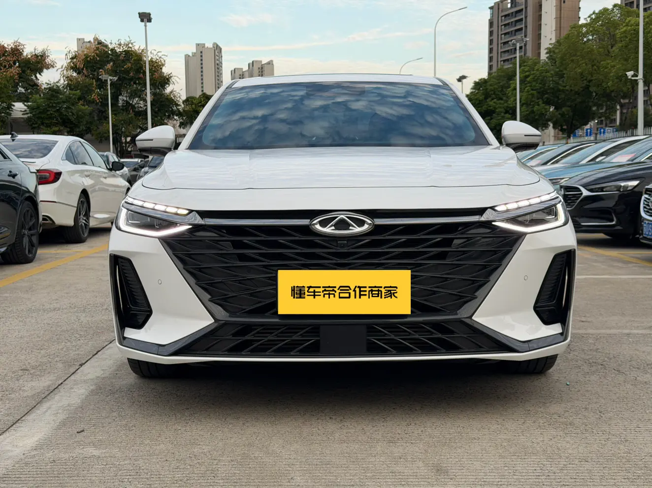 Chery Arrizo 8  из Китая