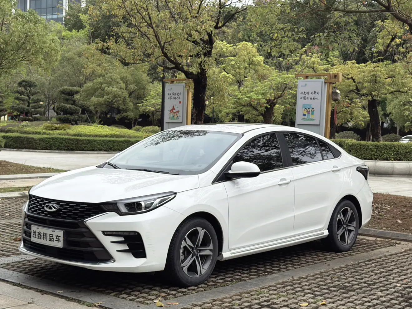 Omoda S5  из Китая