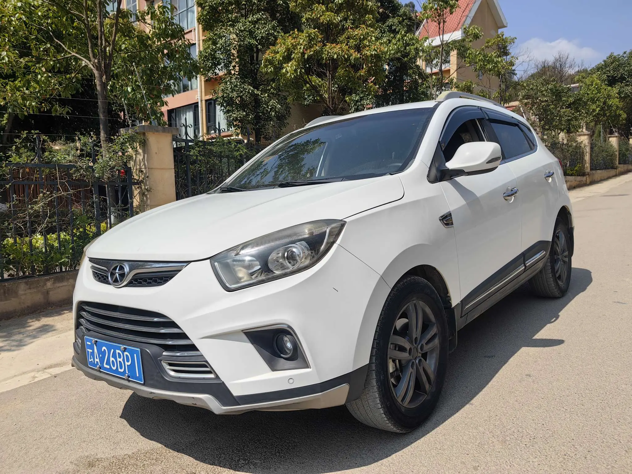 Jiangxi Ruifeng S5  из Китая