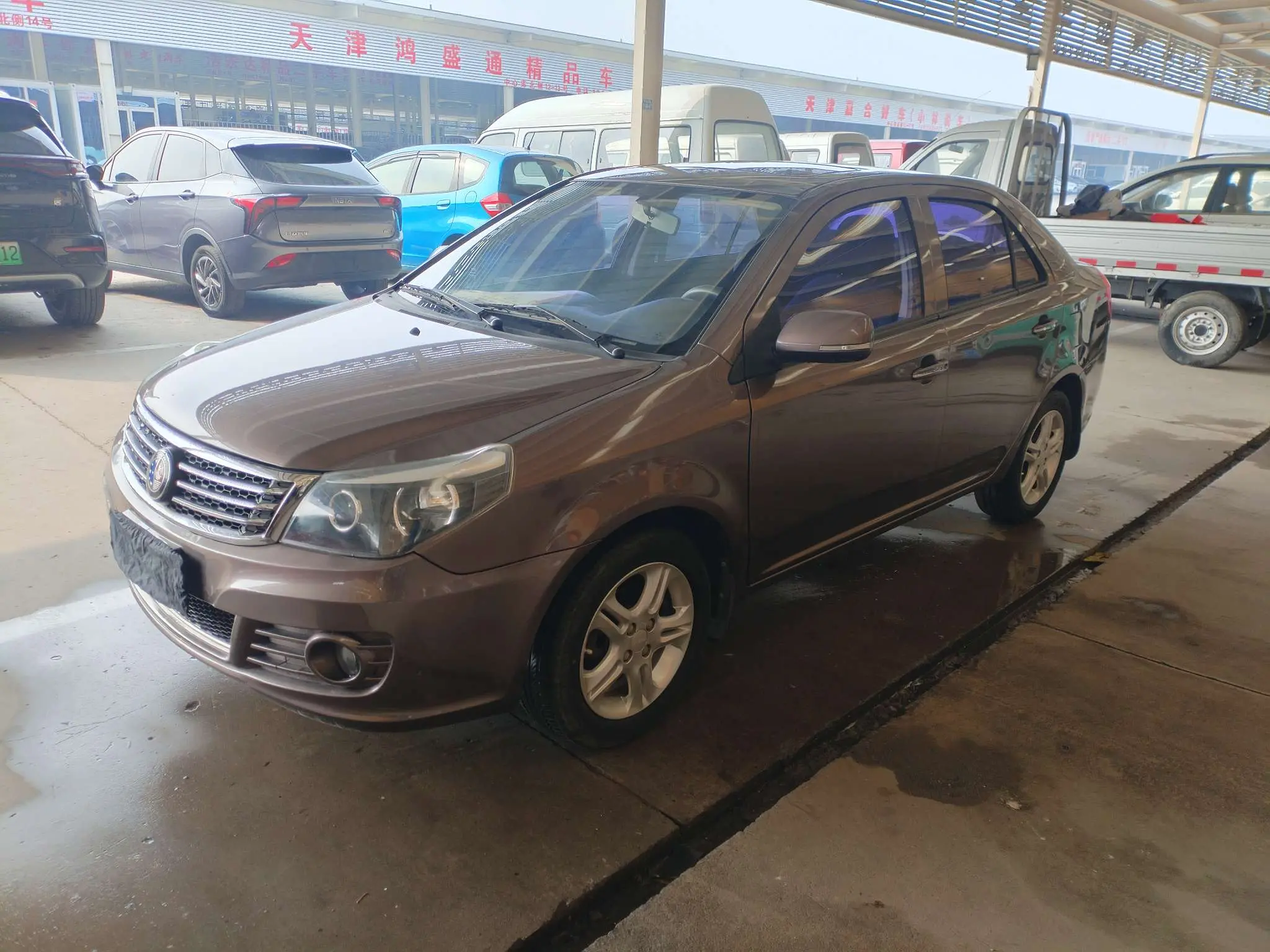 Geely King Kong  из Китая