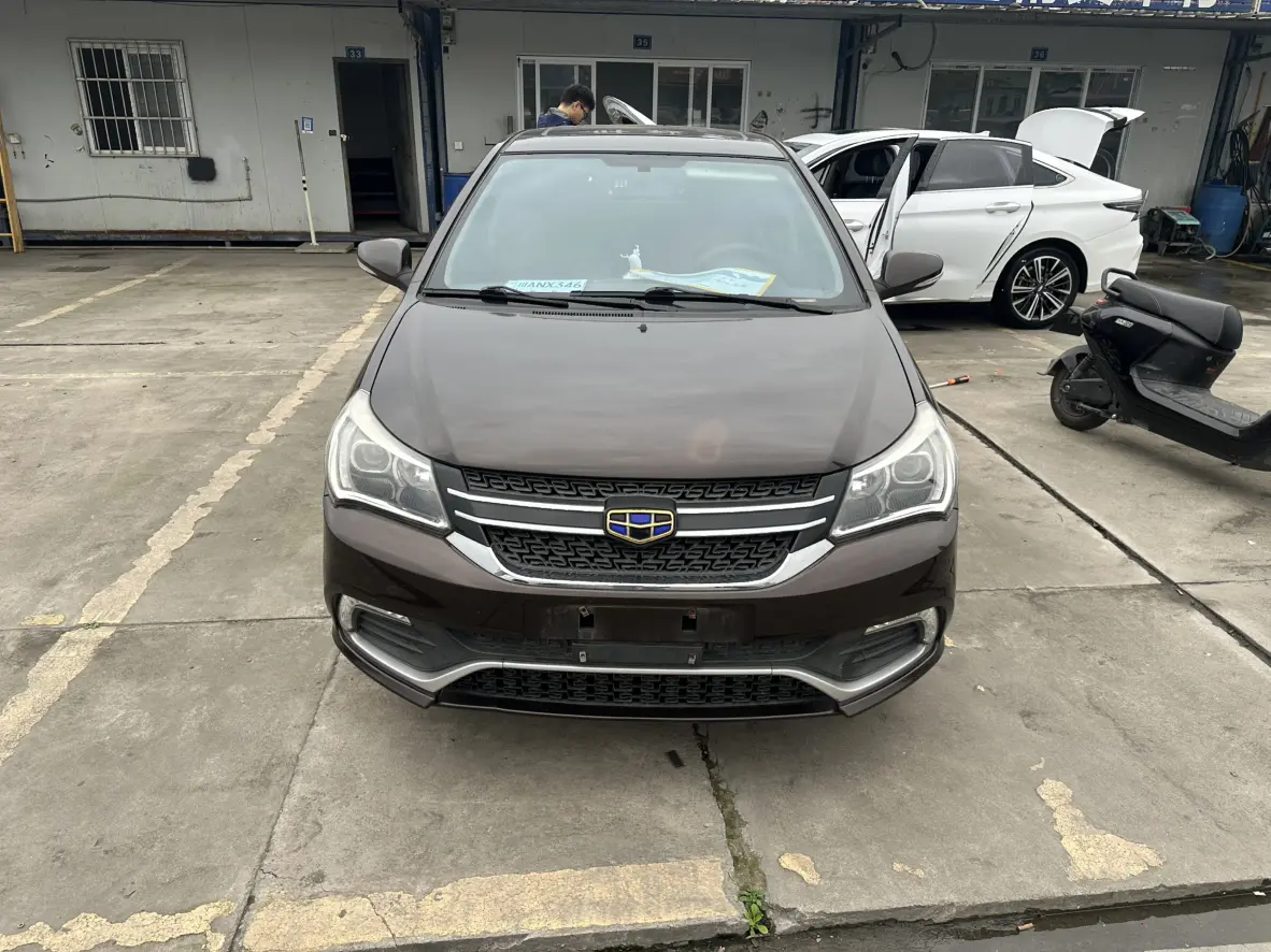 Geely King Kong  из Китая