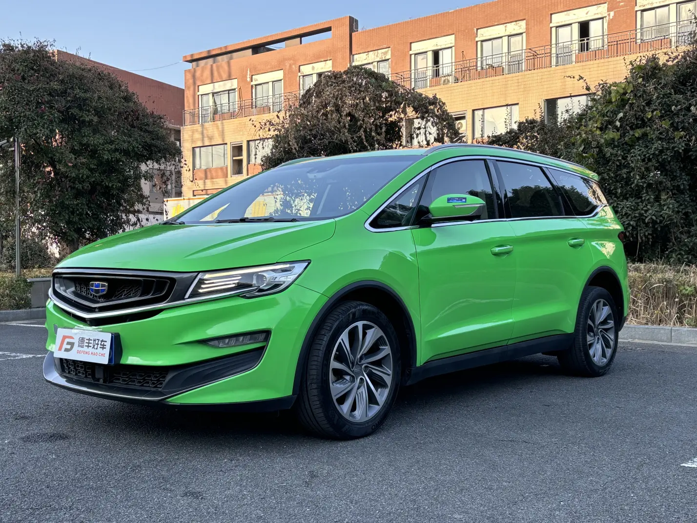 Geely Jiaji  из Китая