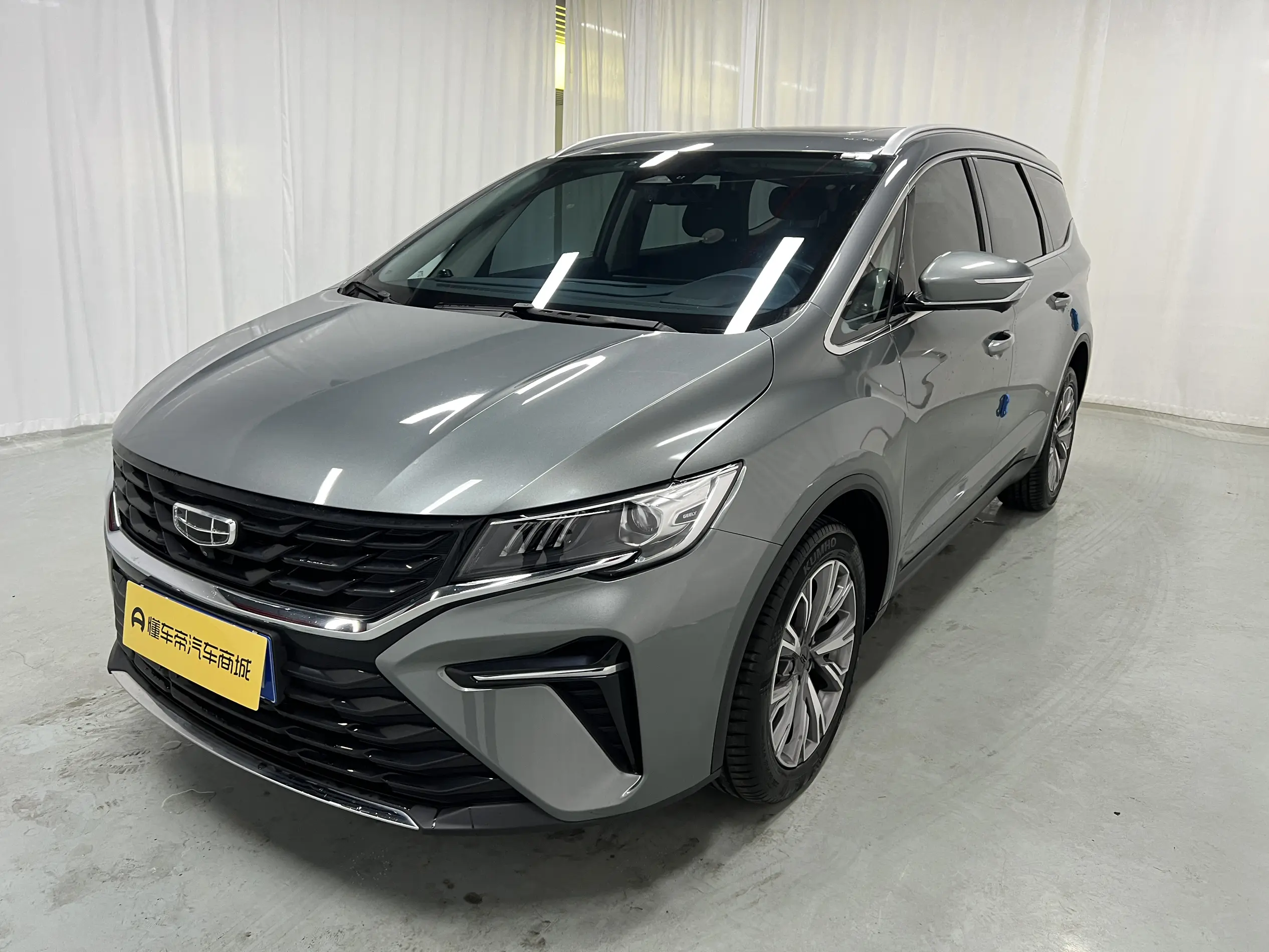 Geely Jiaji  из Китая