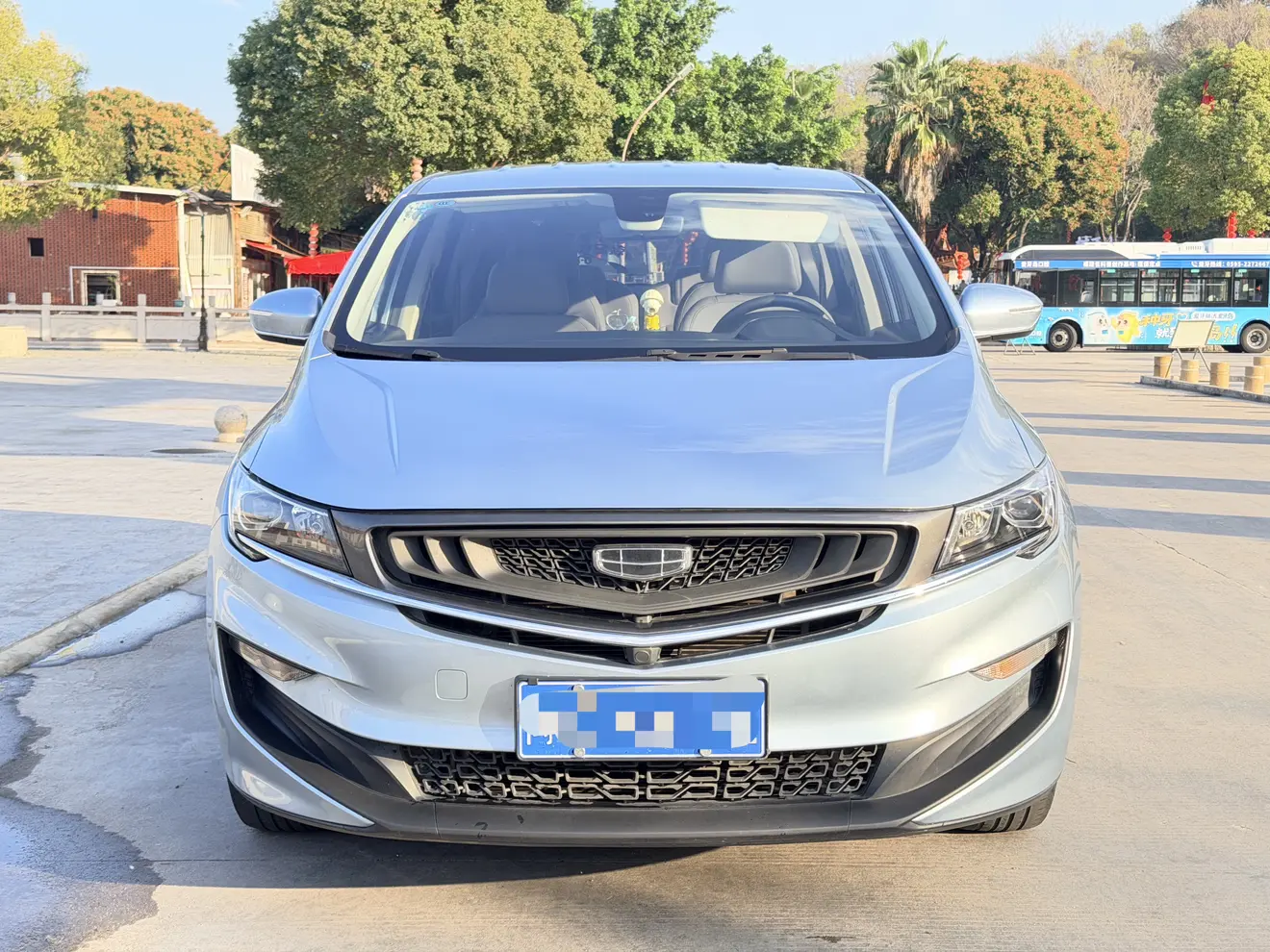 Geely Jiaji  из Китая
