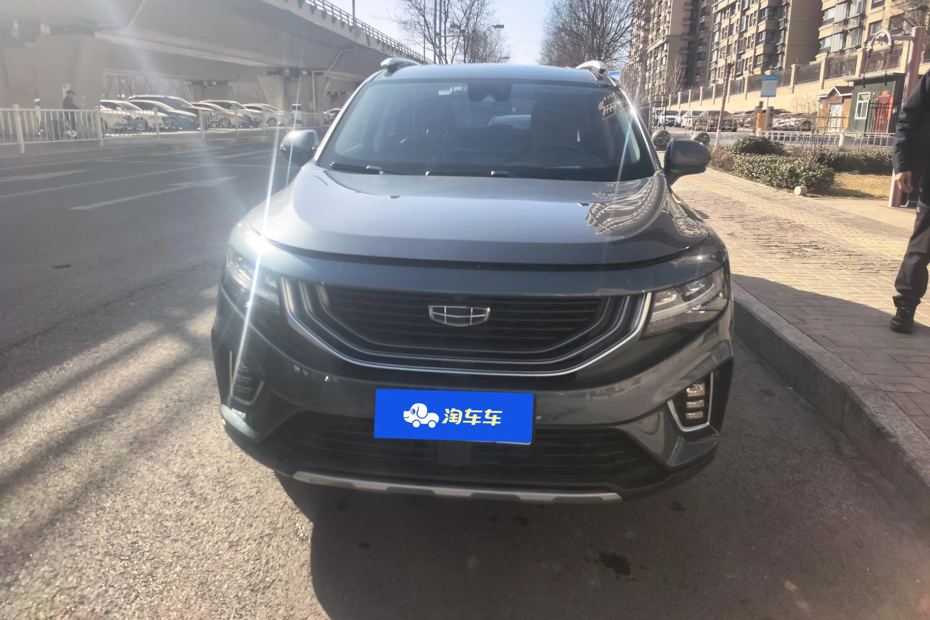 Geely Okavango  из Китая