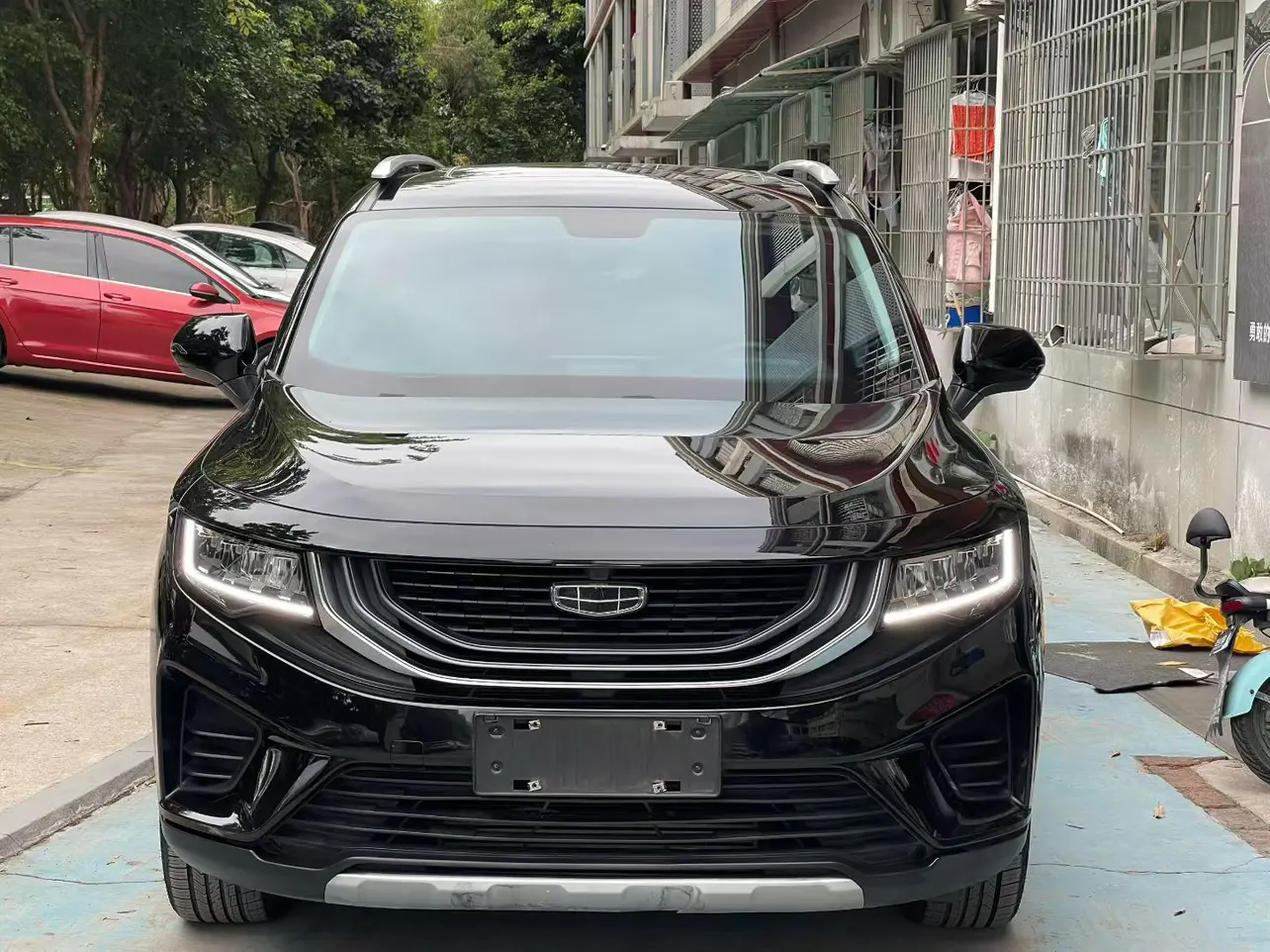 Geely Okavango  из Китая